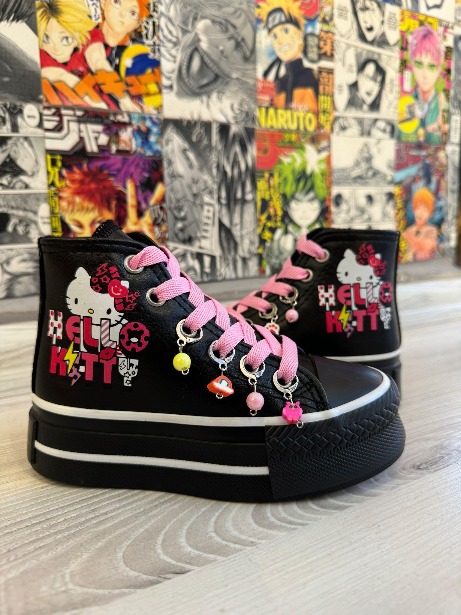 HelloKitty Grafiti Baskılı Siyah Deri Boncuklu Ayakkabı 