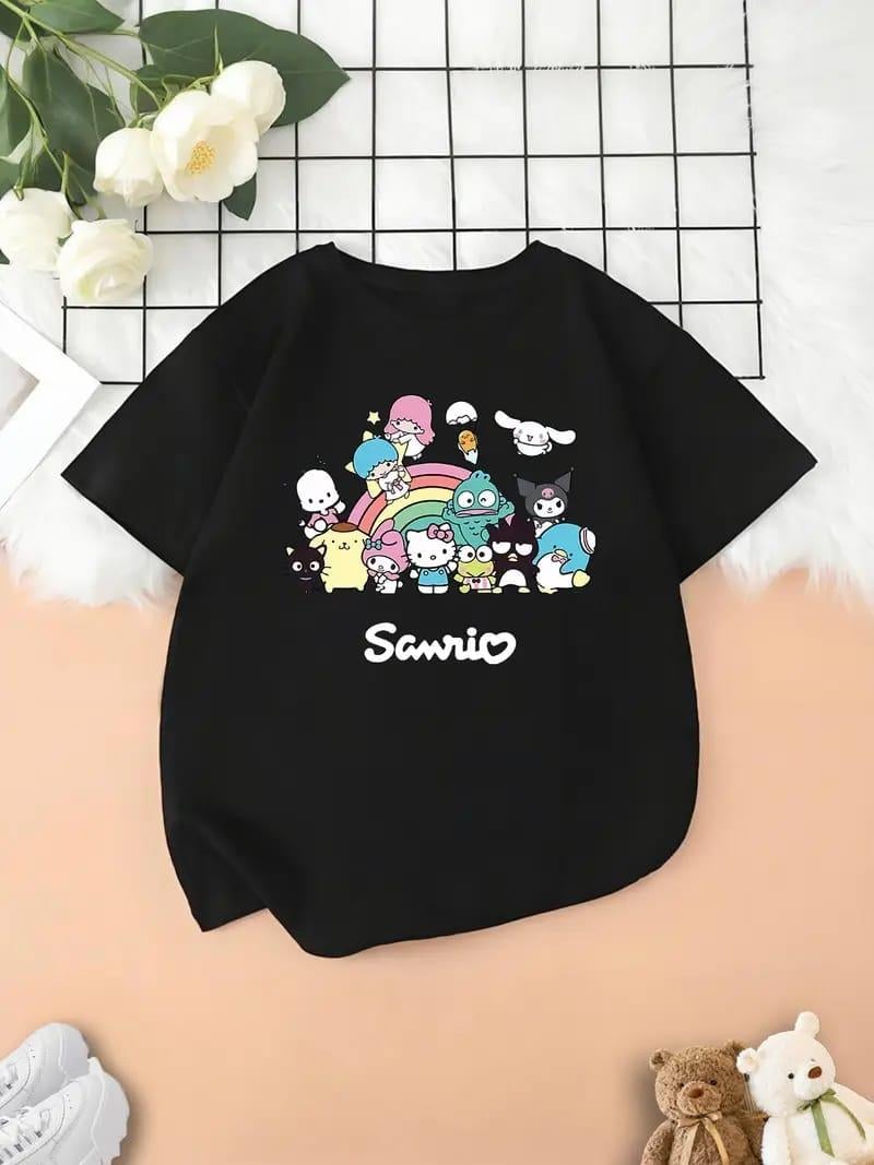 Sanrio Tüm Krakterler Baskılı Gökkuşağı Baskılı Siyah Tişört 