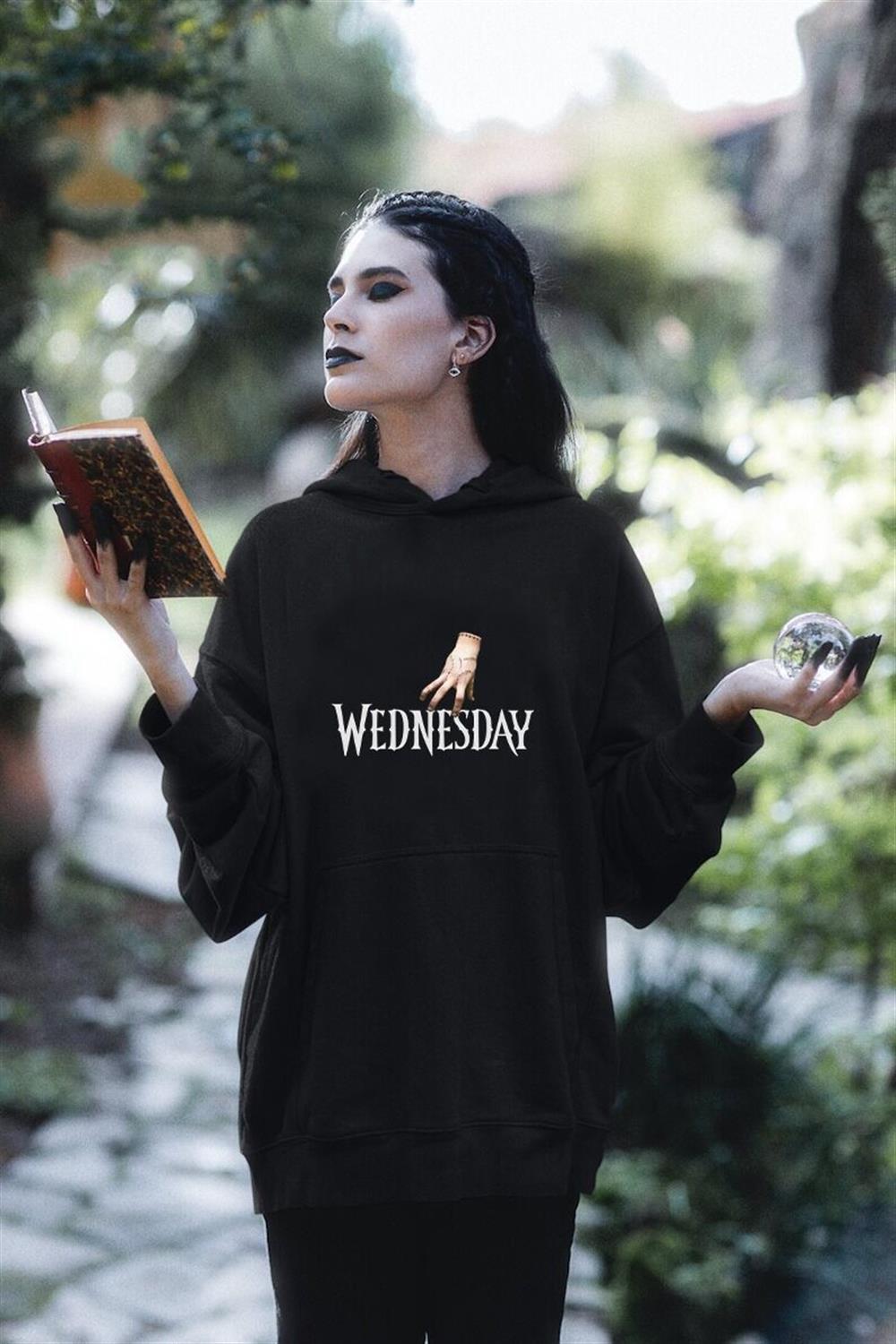 Wednesday Baskılı Siyah Sweatshirt