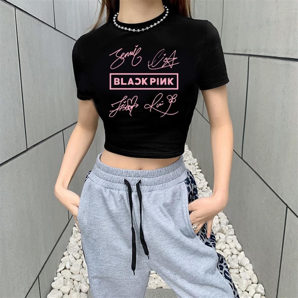 Blackpink Ön İmza Baskılı Siyah Crop