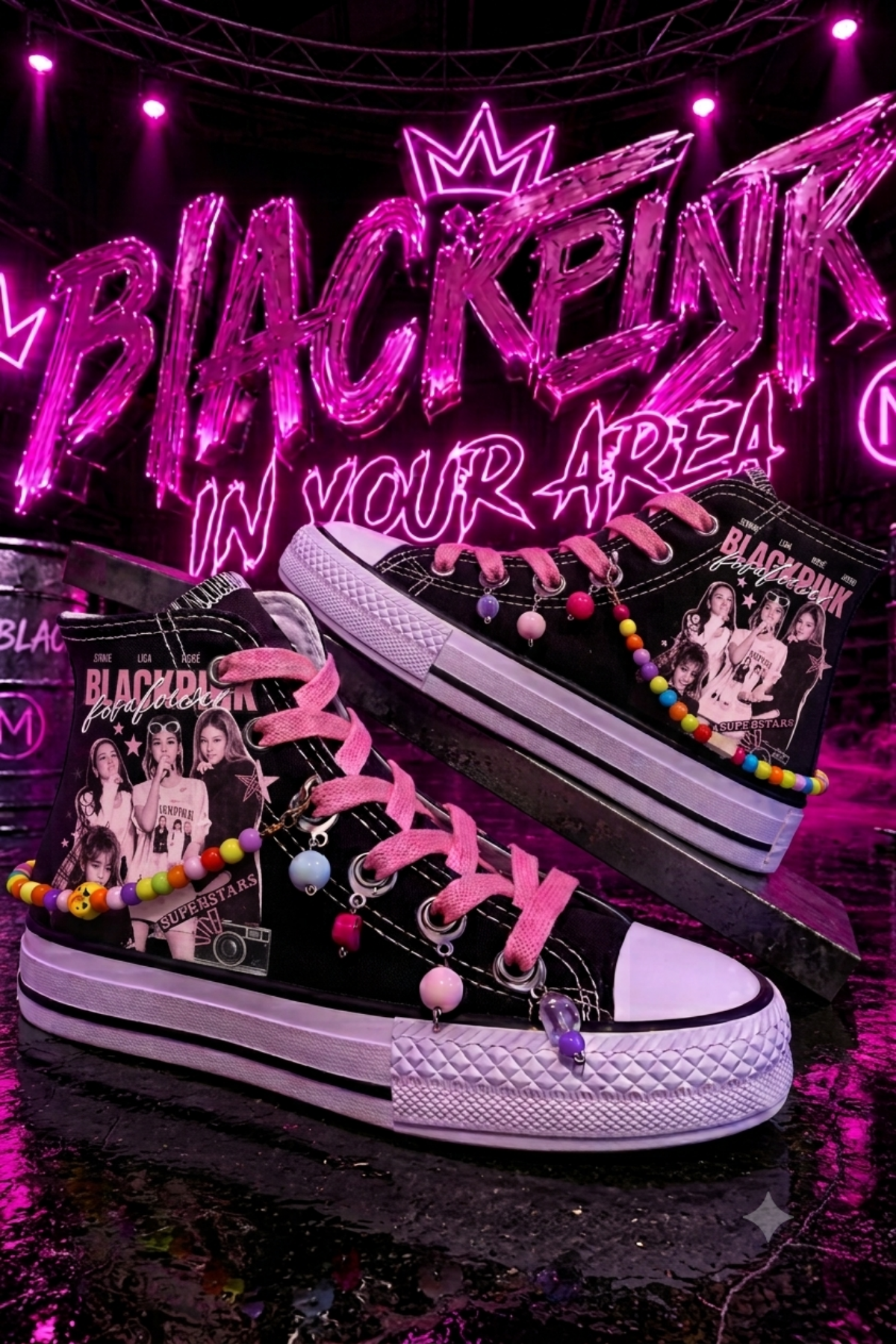 Blackpink Poster Baskılı Siyah Boncuk ve Halhallı Bilekli Spor Ayakkabı Sneaker 