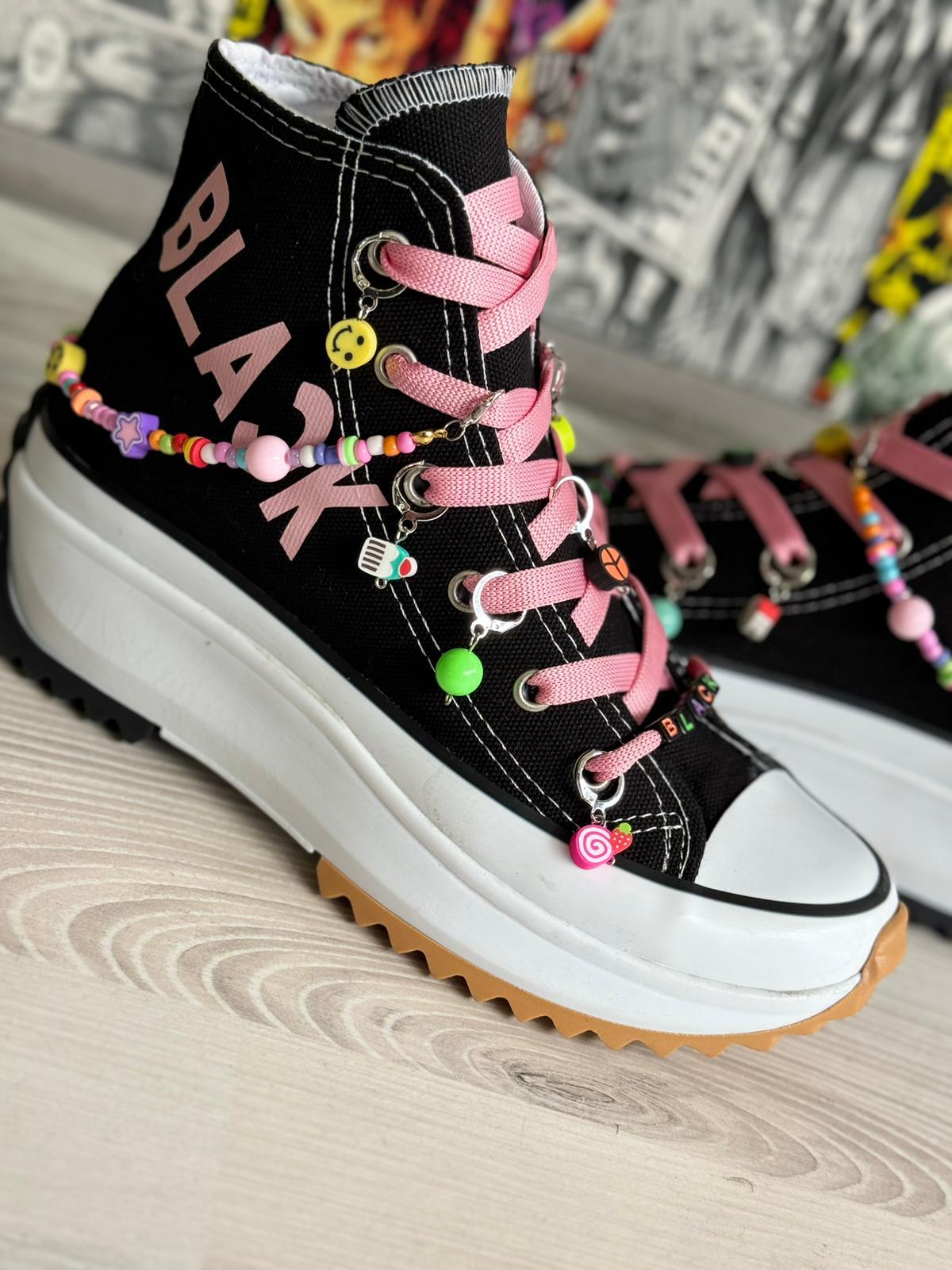 Blackpink Yazı Tırtıklı Kaydırmaz Taban Halhallı Ve Boncuklu Spor Ayakkabı Sneaker