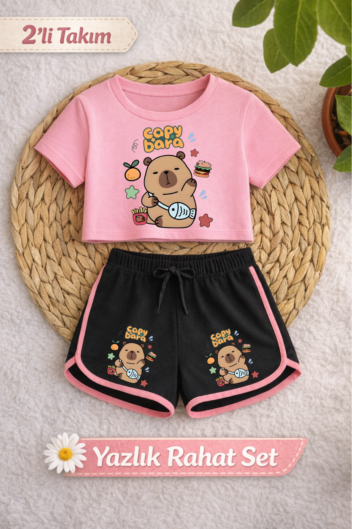 Capybara Baskılı Pembe Crop Siyah Şort Takım