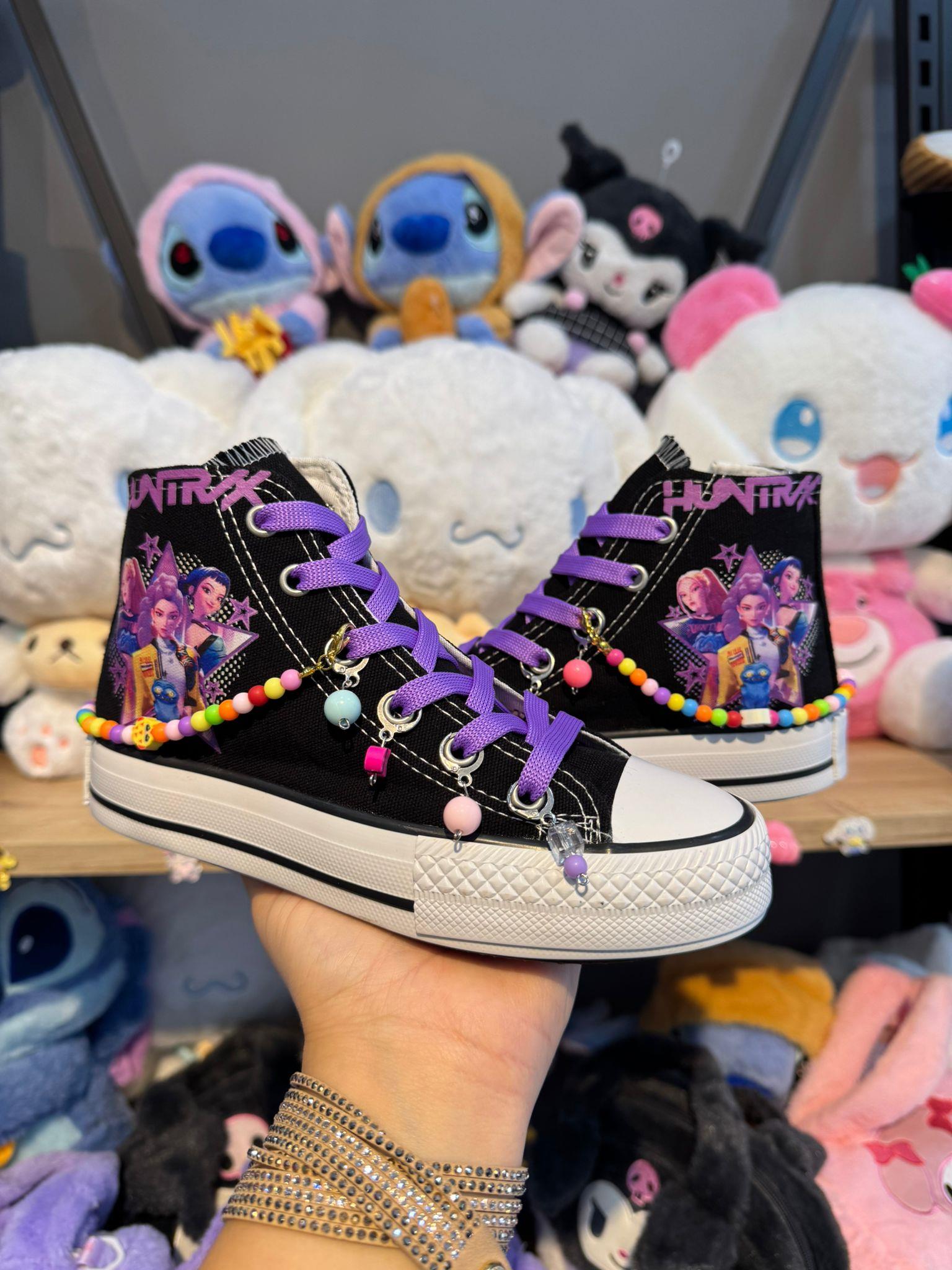 Huntrix Yıldız Baskılı Siyah Boncuk ve Halhallı Spor Ayakkabı Sneaker 