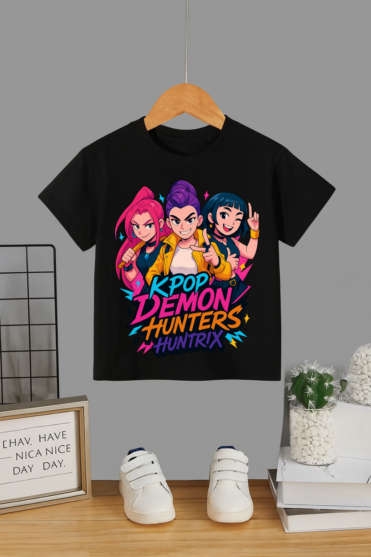 K-Pop Demon Hunters Hunrtix K-pop Baskılı Siyah Tişört