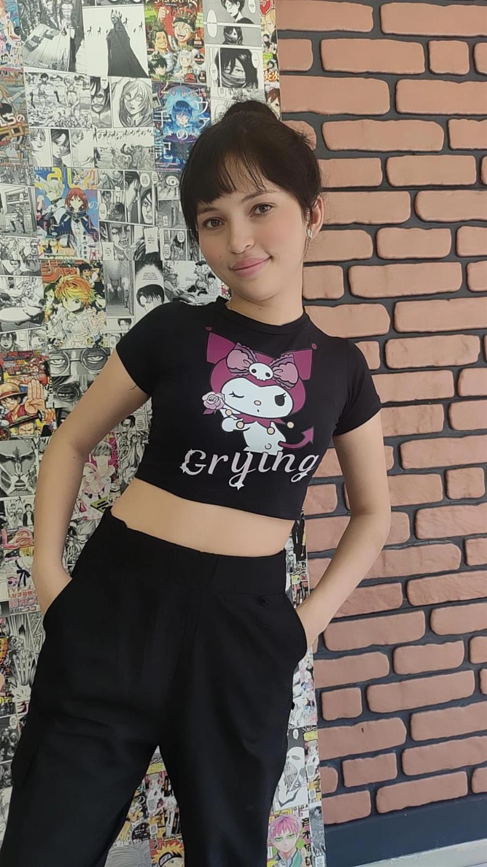 Kuromi Crop Kuromi Grying Baskılı Siyah Dar Kalıp Crop Tişört