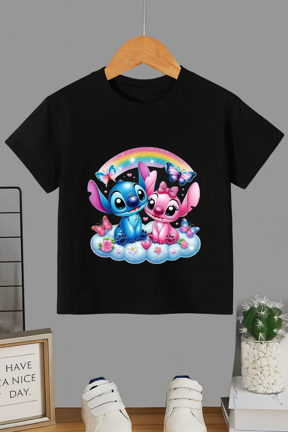 Stitch Gökkuşağı Baskılı Siyah T-shirt Tişört 