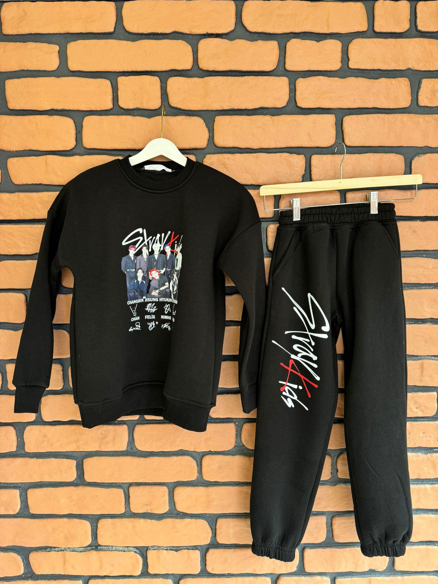 StrayKids Fotoğraf Baskılı Siyah Eşofman Takımı