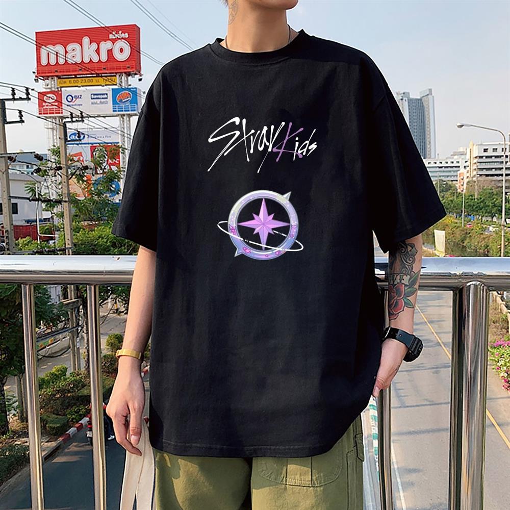StrayKids Yıldız Baskılı Siyah Tshirt Tişört