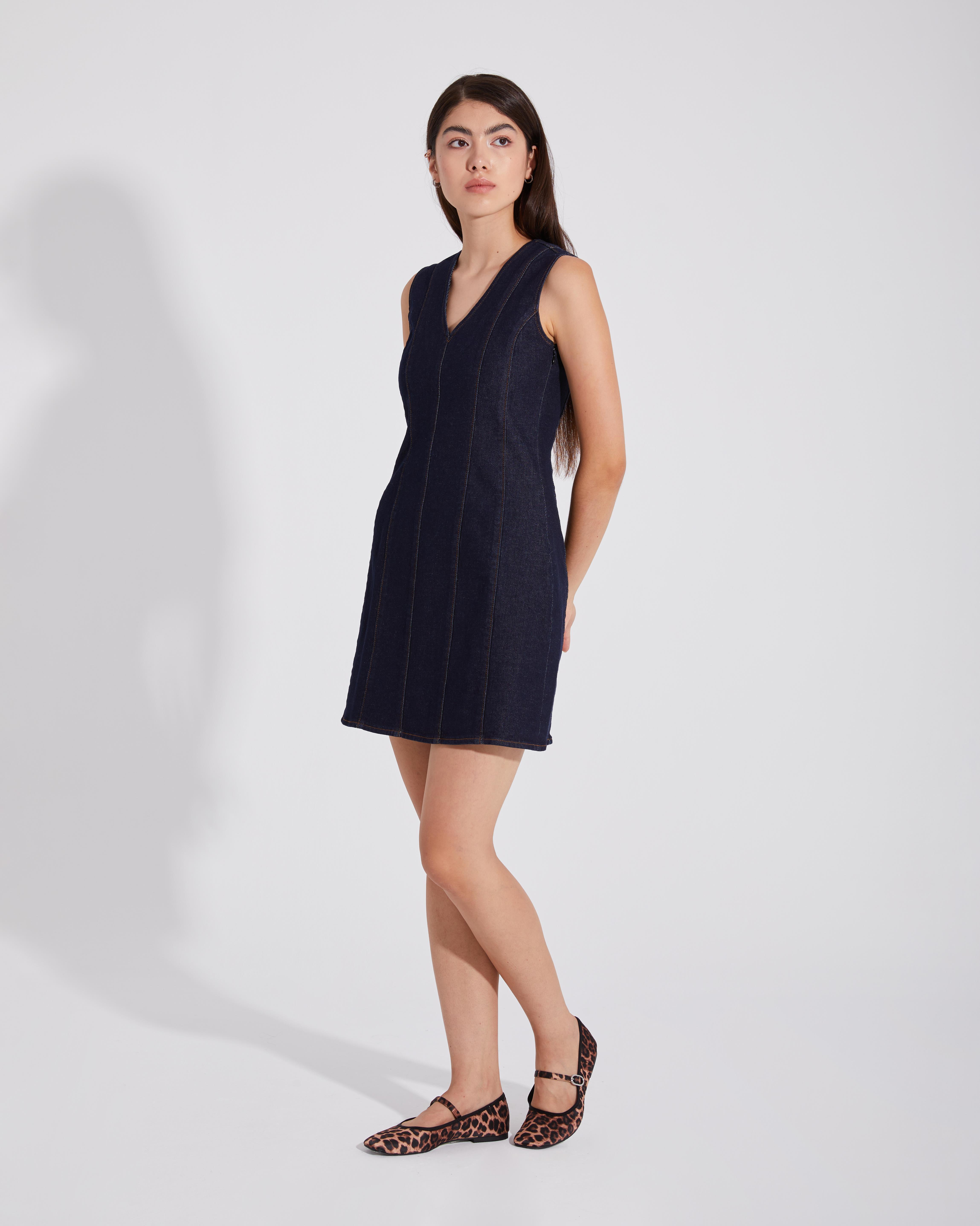 %100 Pamuk V Yaka Mini Denim Kot Elbise