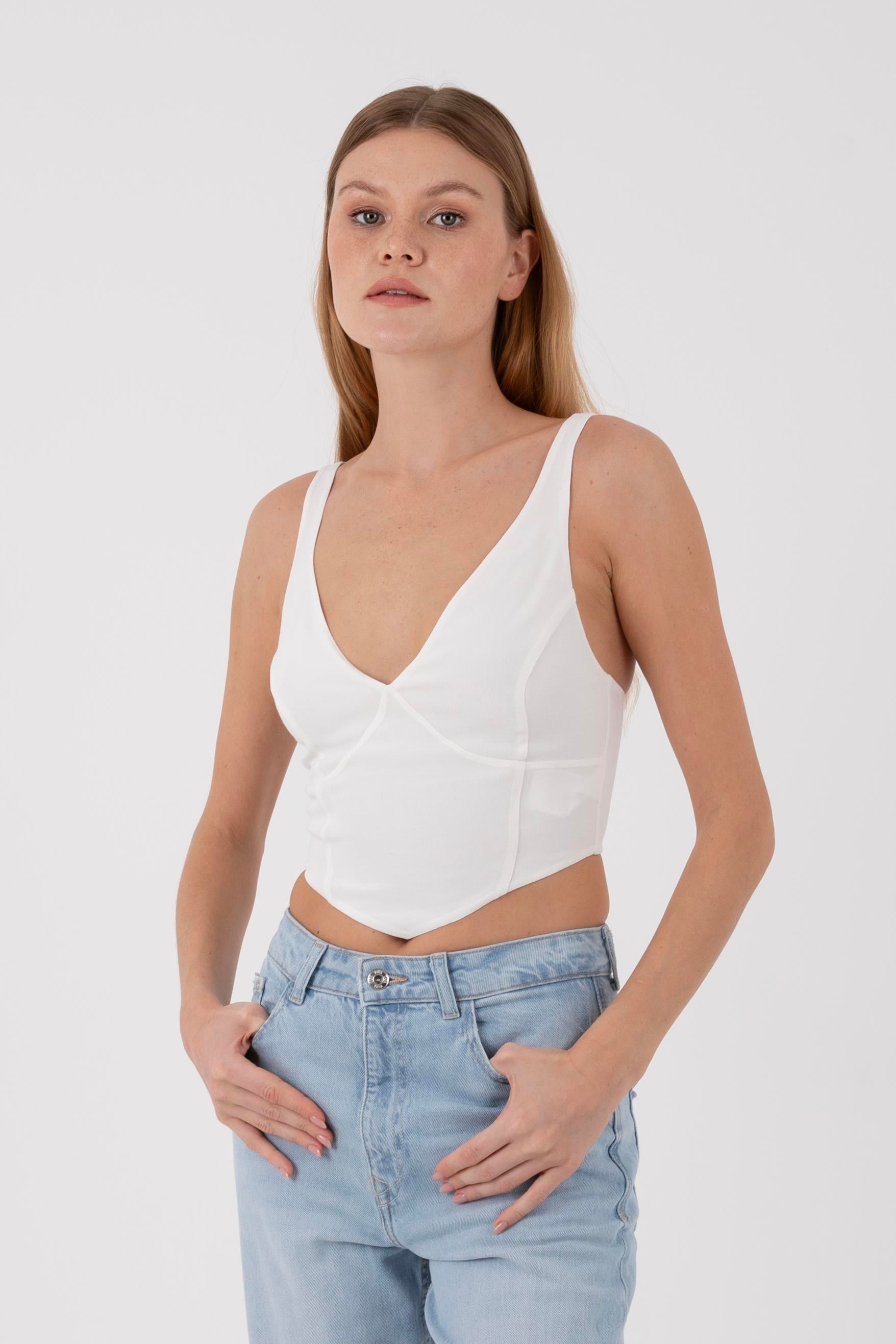 Sırtı Gipe Detaylı Askılı Ön-arka Asimetrik Astarlı Crop Bluz - Beyaz