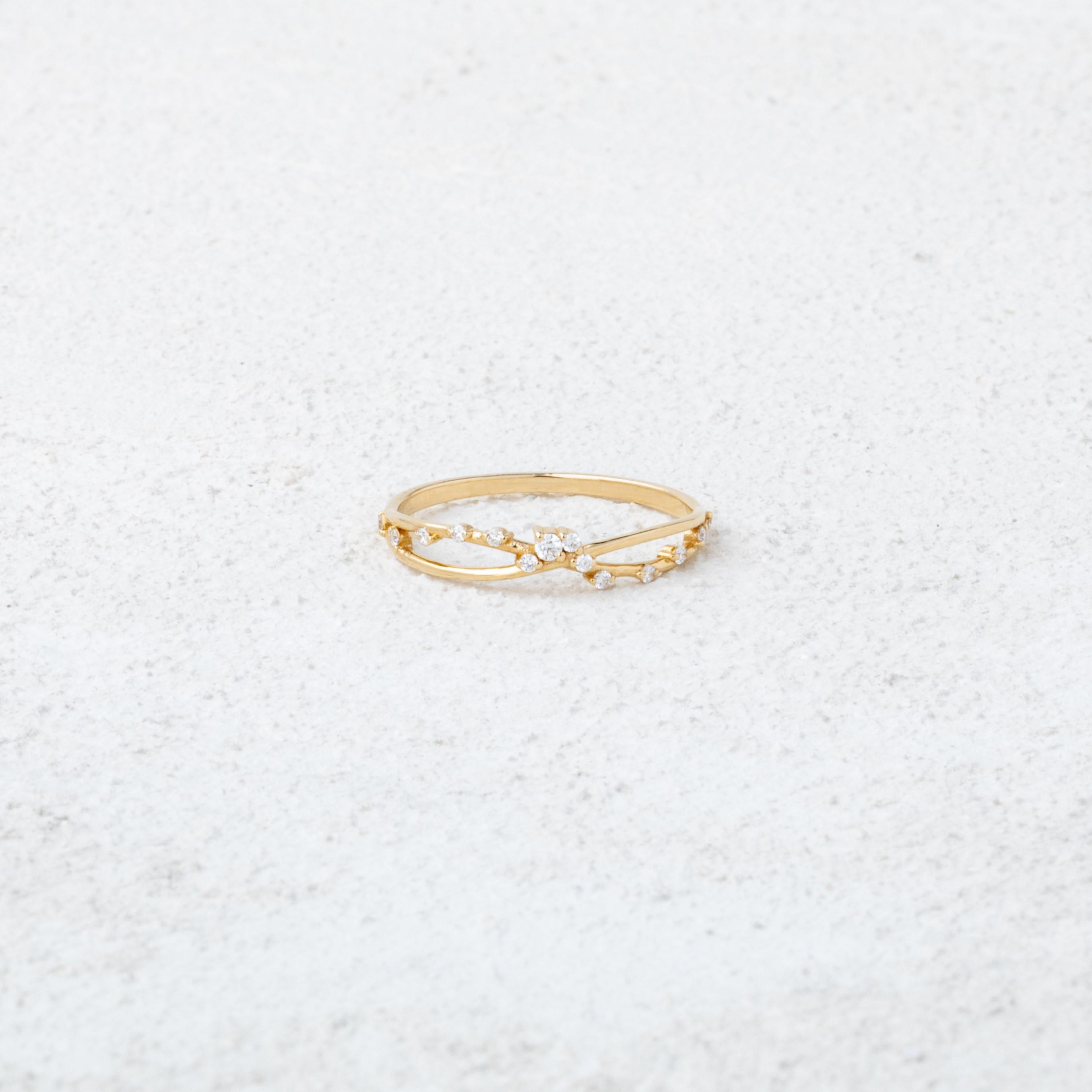 Dainty Swarovski Yüzük