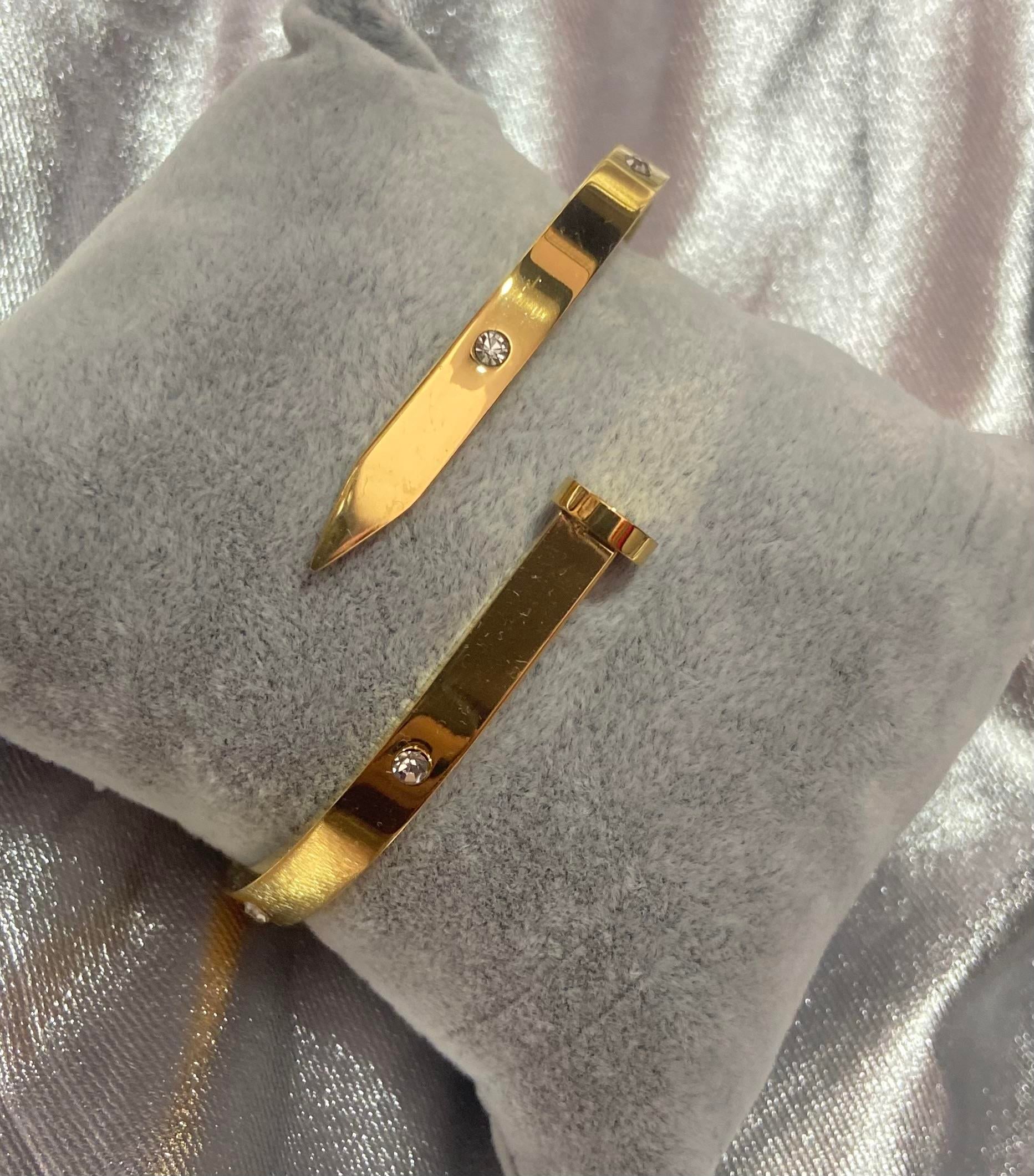 Çivi Model Gold Çelik Kelepçe