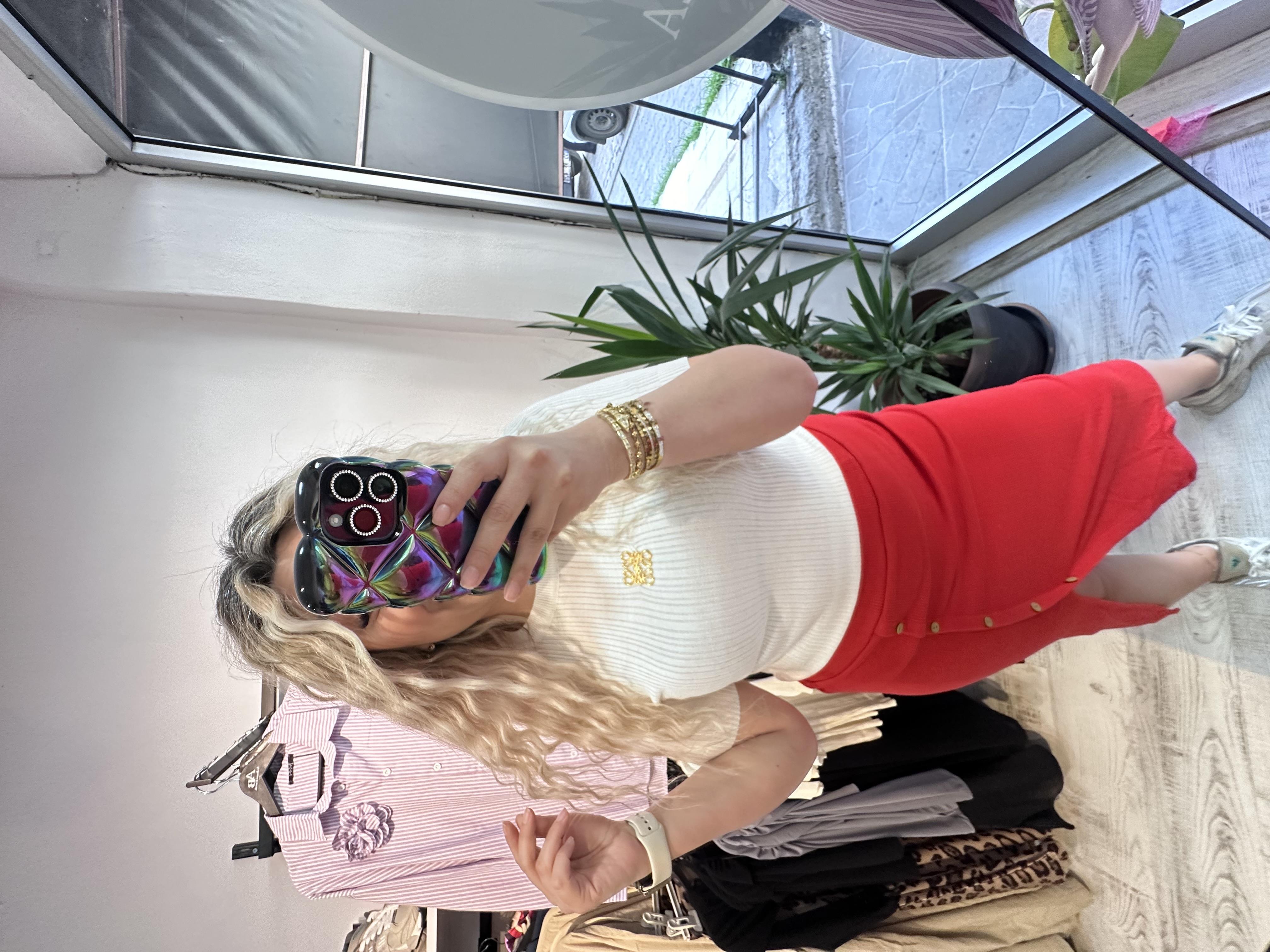 Gold Aksesuarlı Beyaz Triko Tshirt