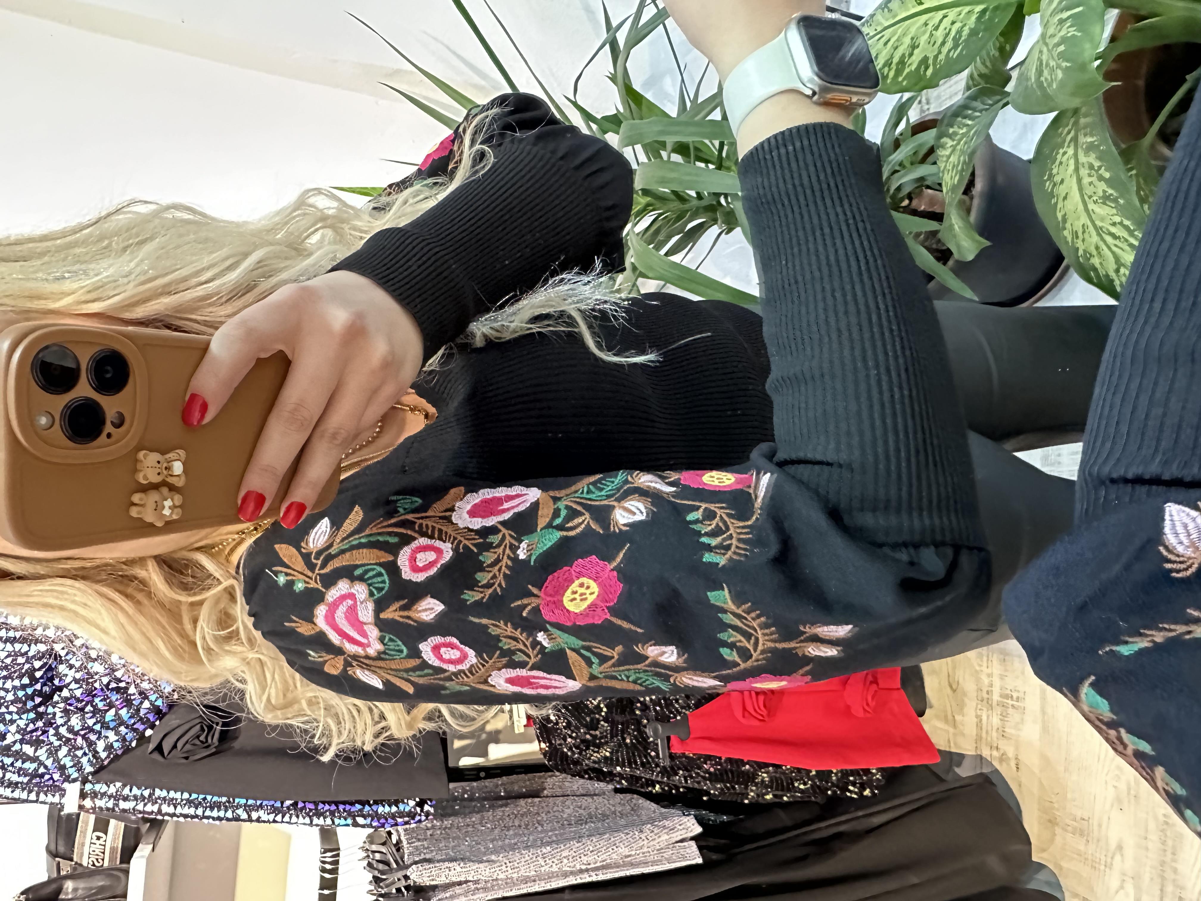 Kolları Nakışlı Siyah Likralı Merserize Kazak