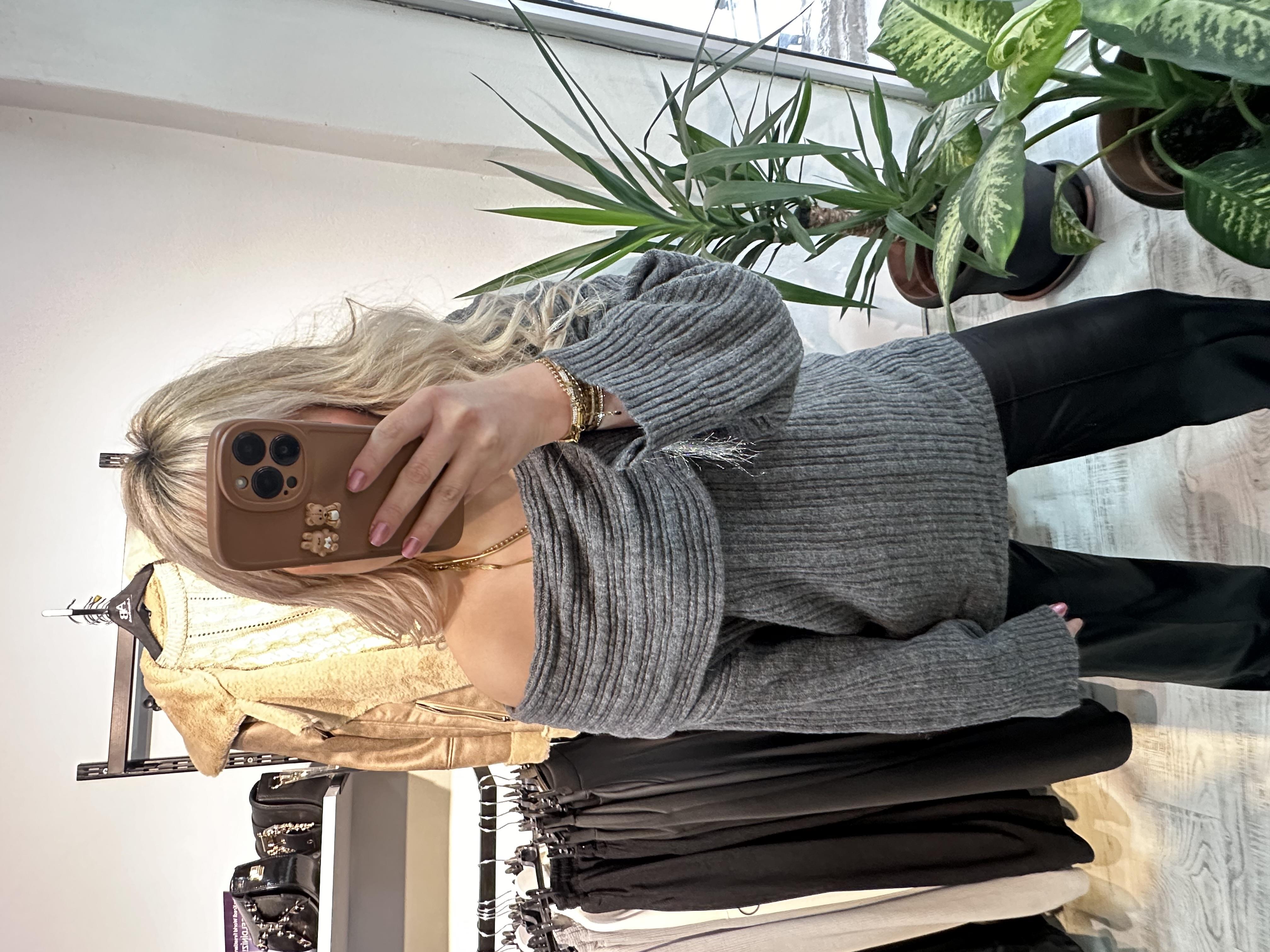 Madonna Yaka Antrasit Kazak