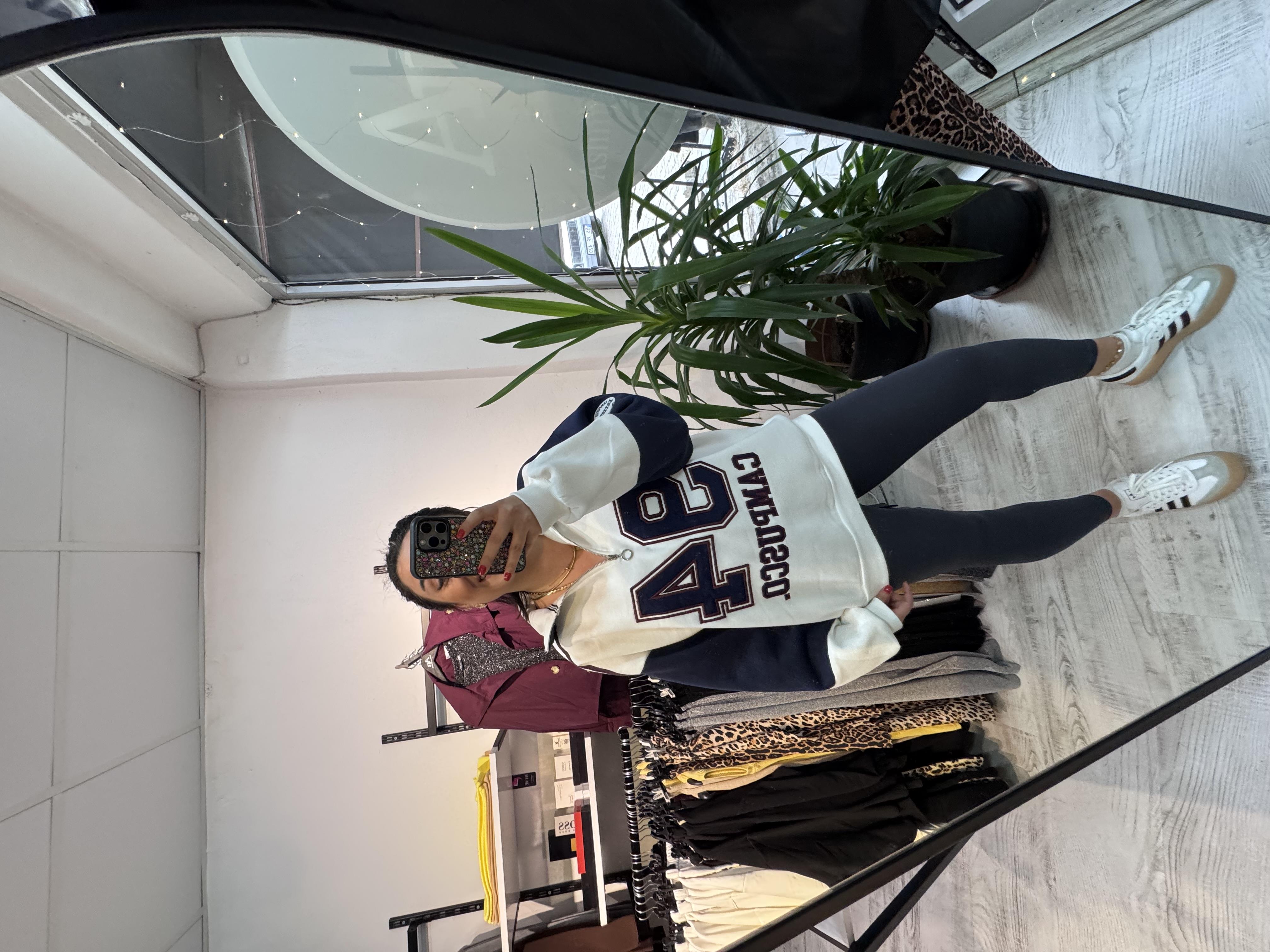 Marka Model Fermuar Detaylı Sweat