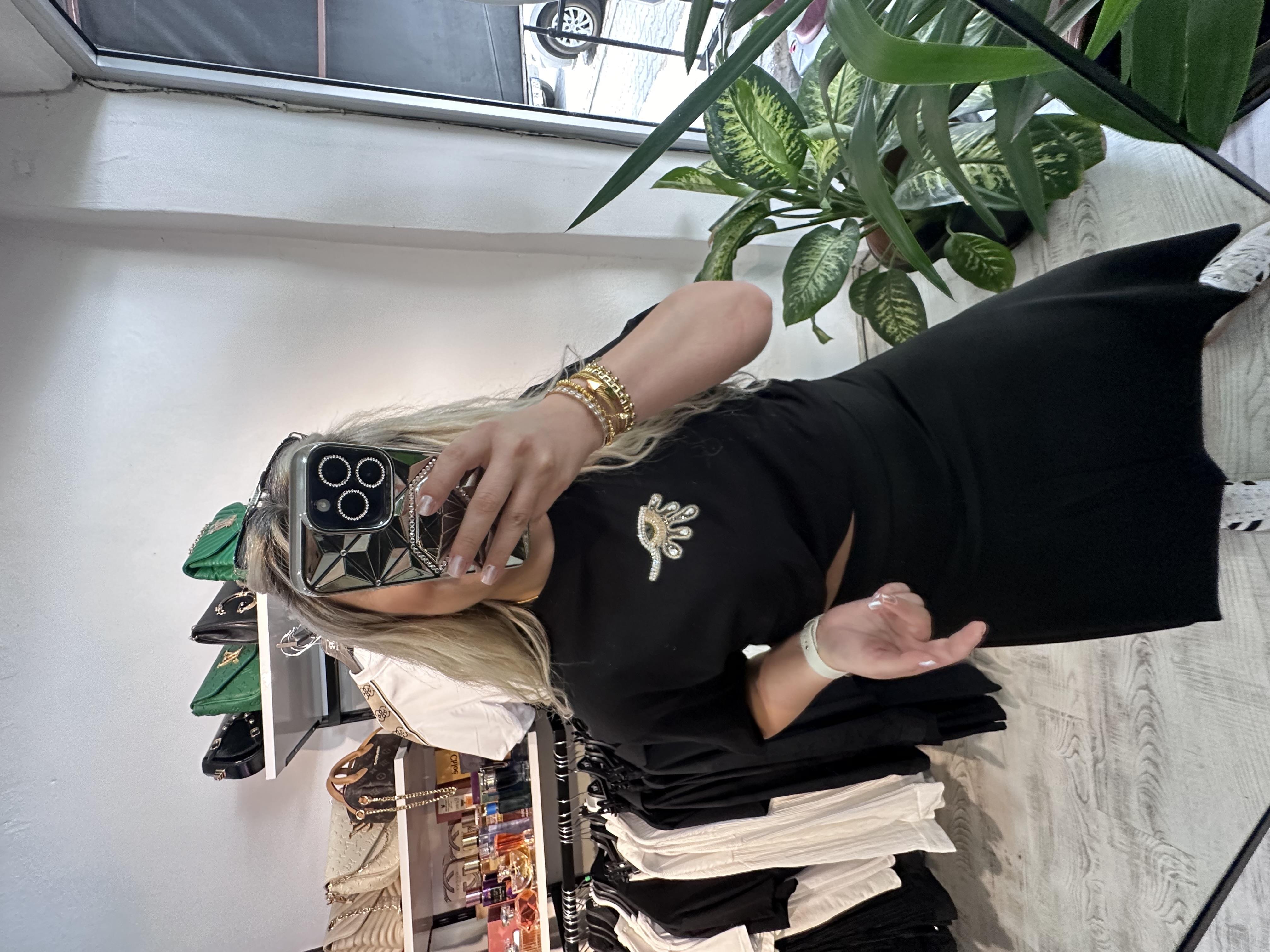 Marka Model Siyah Göz Taşlı Tshirt