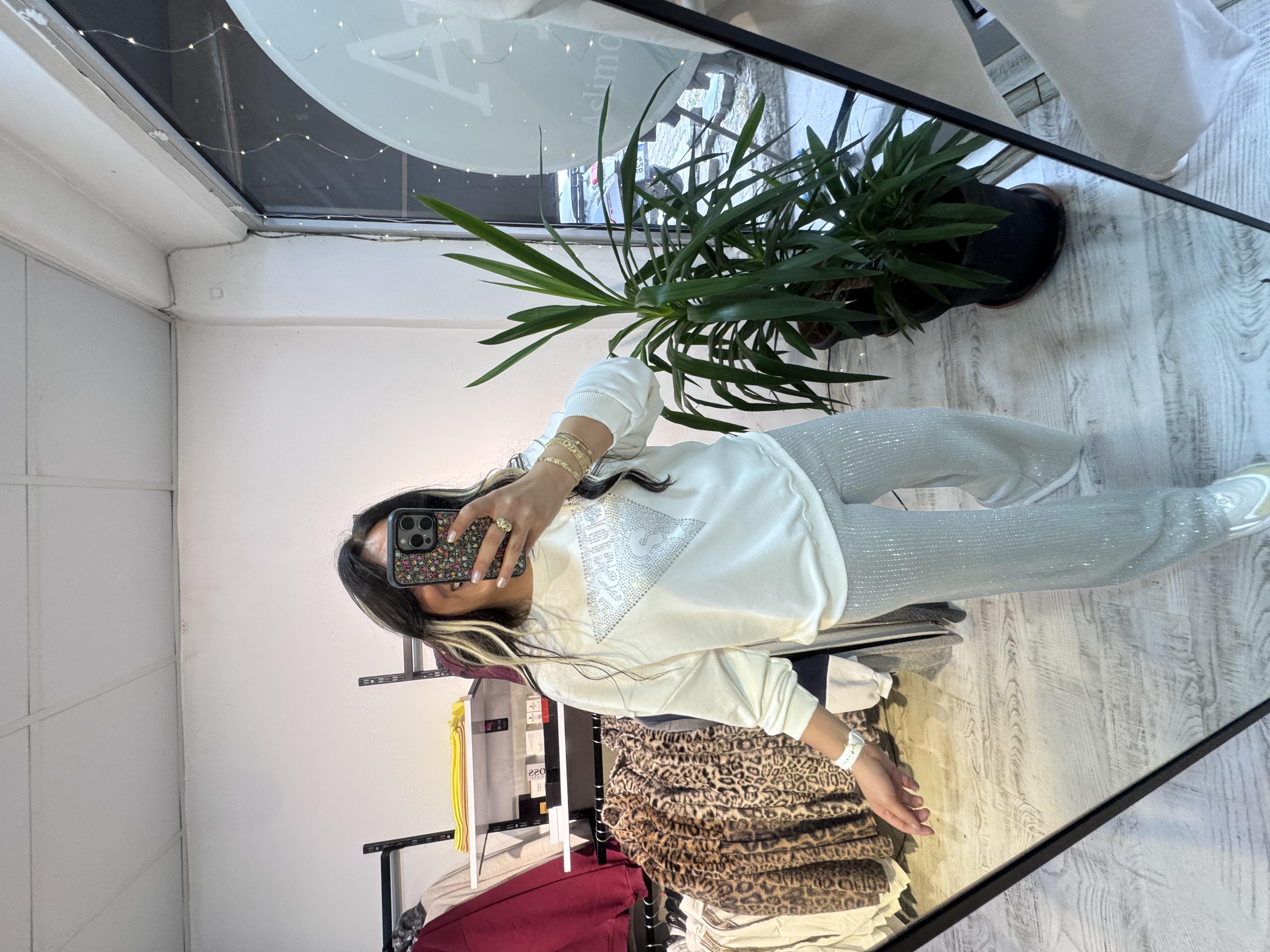 Marka Model Taşlı Beyaz Sweat