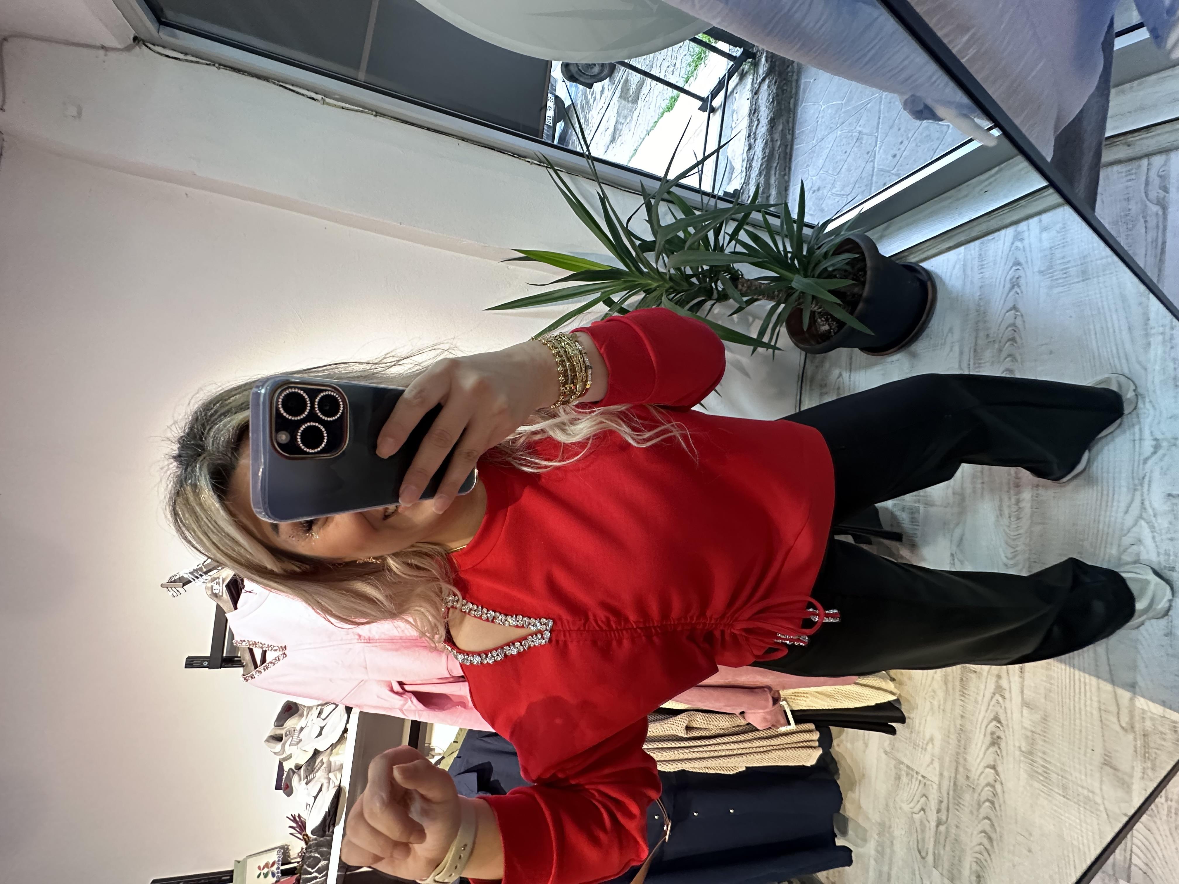 Mrk Model Omuzdan Taşlı Tasarım Kırmızı Sweatshirt