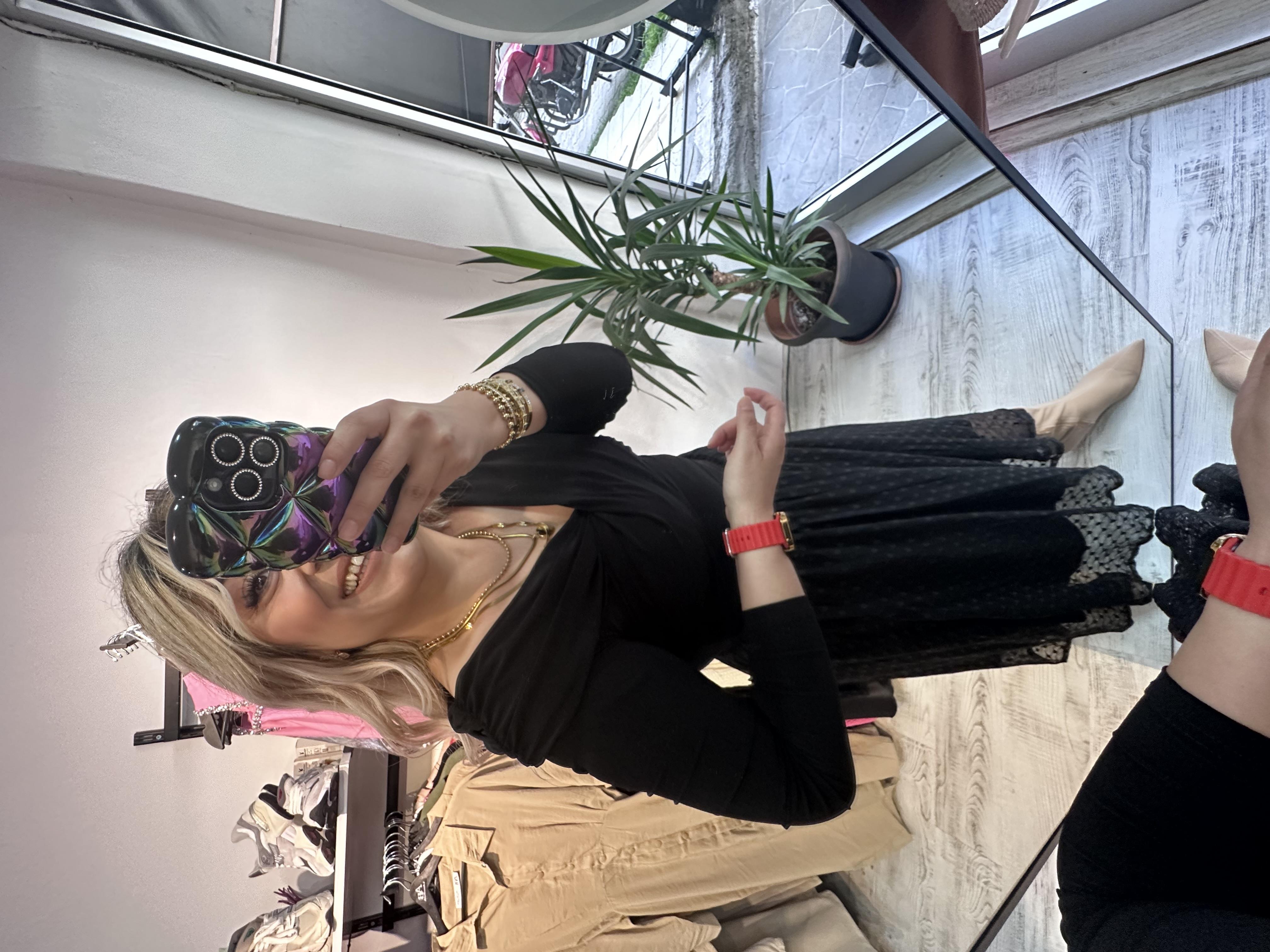 Mrk Model Yakası Çapraz Likralı Tasarım Siyah  Bluz