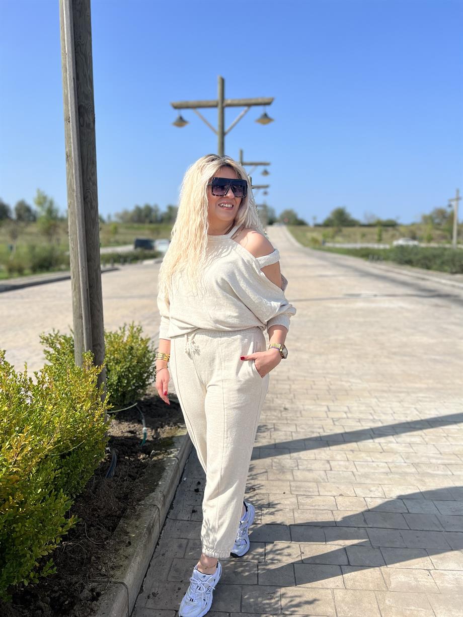 Omuz Dekolteli Takım