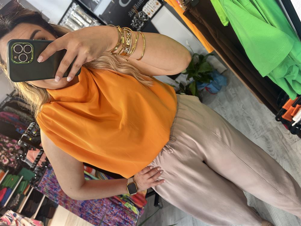 Turuncu degaje yaka bluz