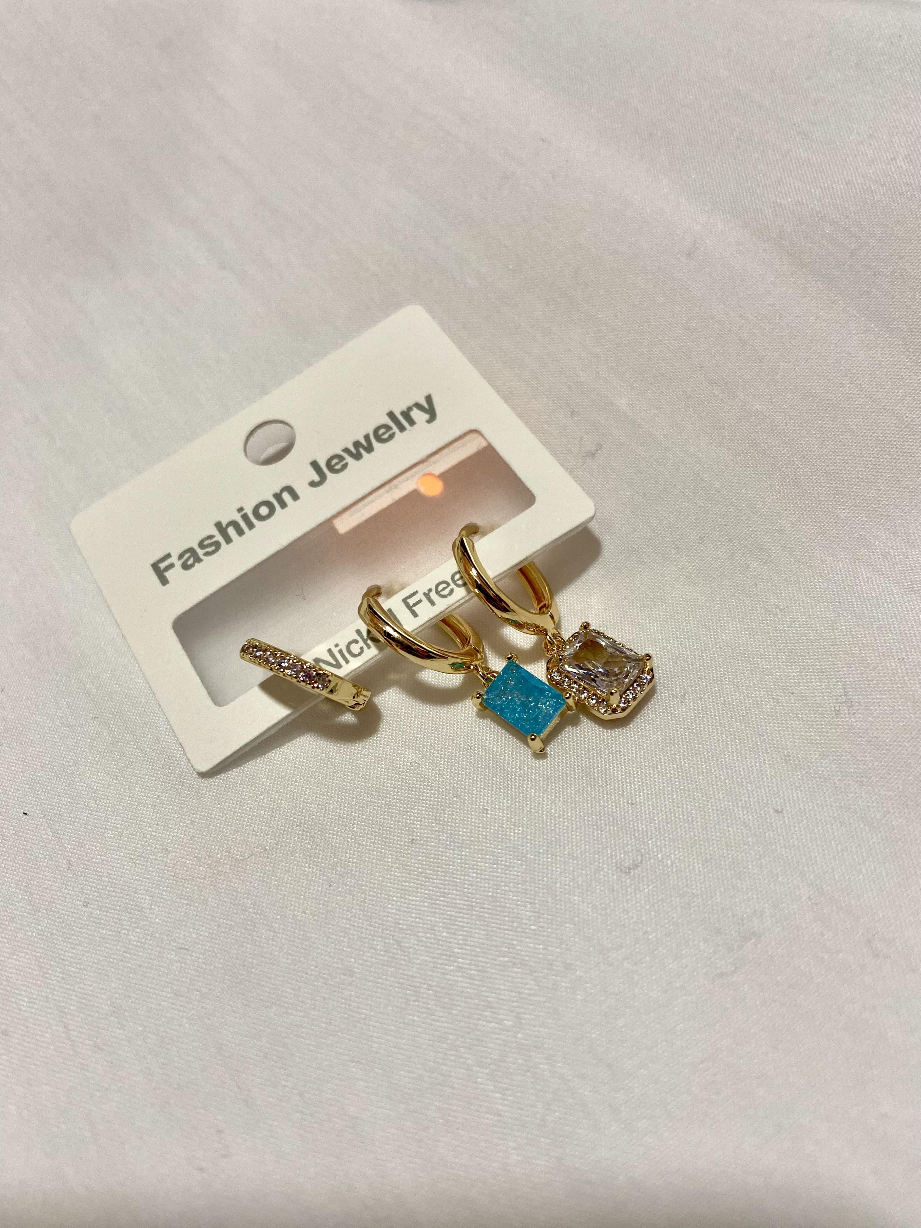 Üçlü Baget Taşlı Sallantılı Gold Çelik Küpe