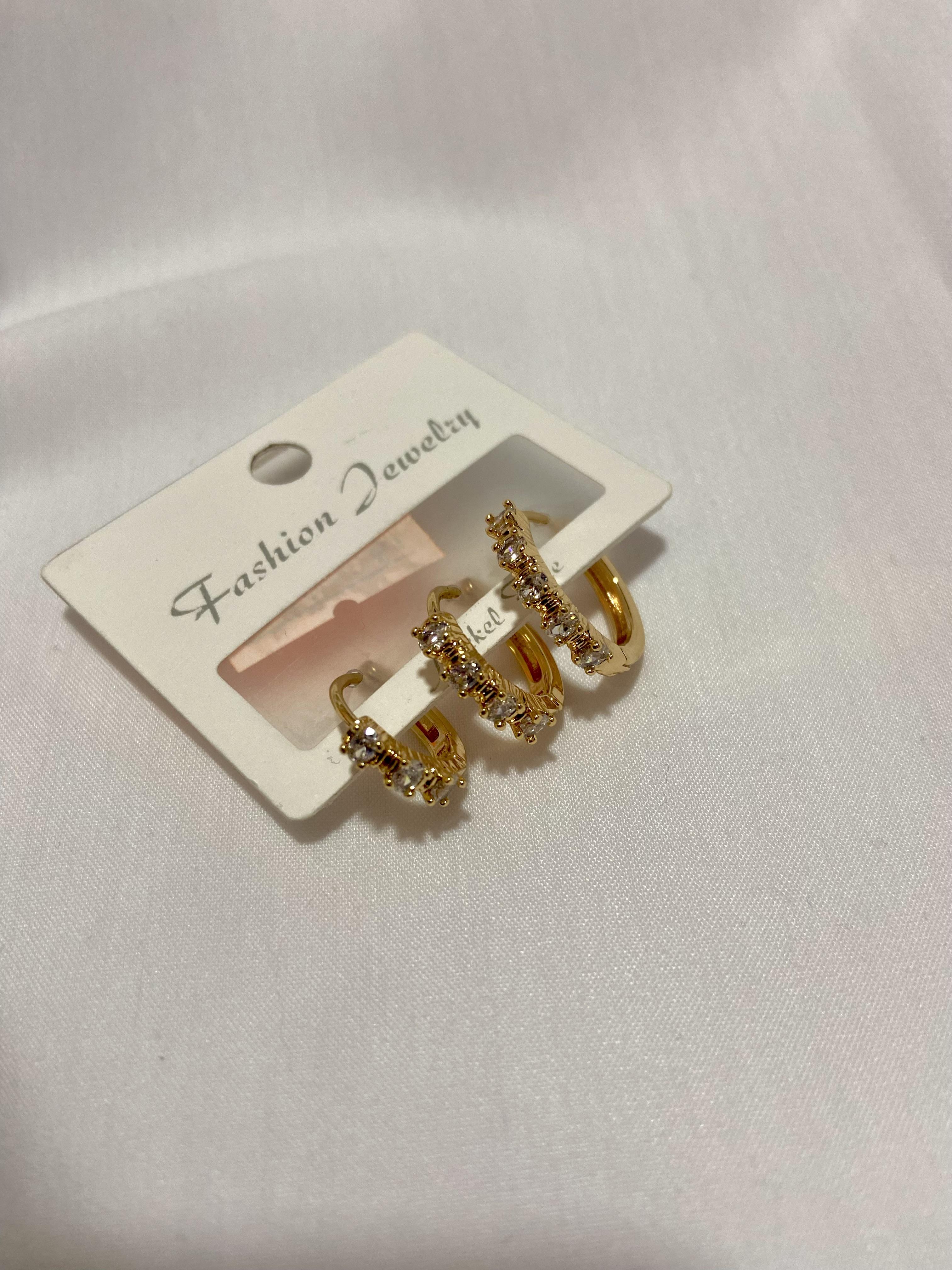Üçlü Zirkon Taşlı Halka Çelik Gold Küpe