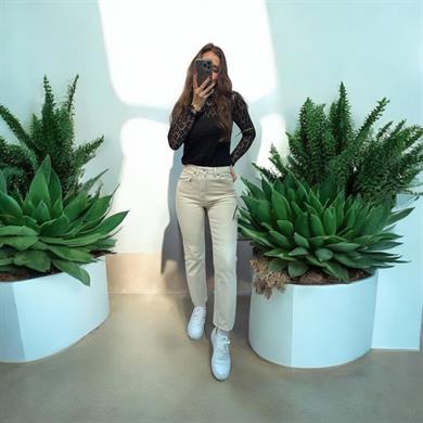 Marka Model Likralı Mom Kalıp Taş Jean 