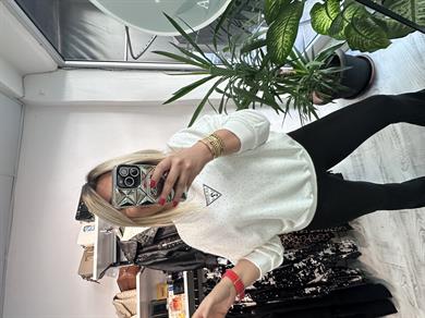 Marka Model Taşlı Beyaz Sweat