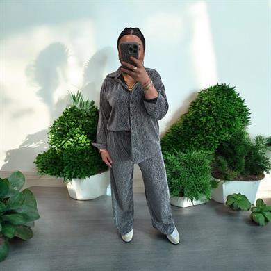 Simli Taş Detaylı Likralı Takım