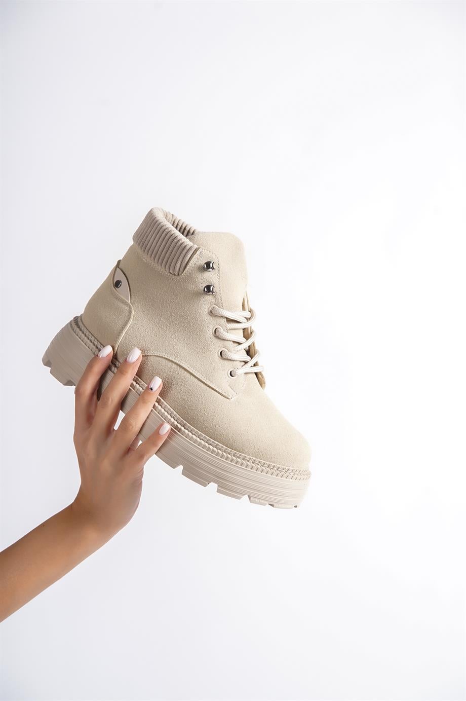 Cati Bağcıklı Kalın Tabanlı Kadın Bot Ekru