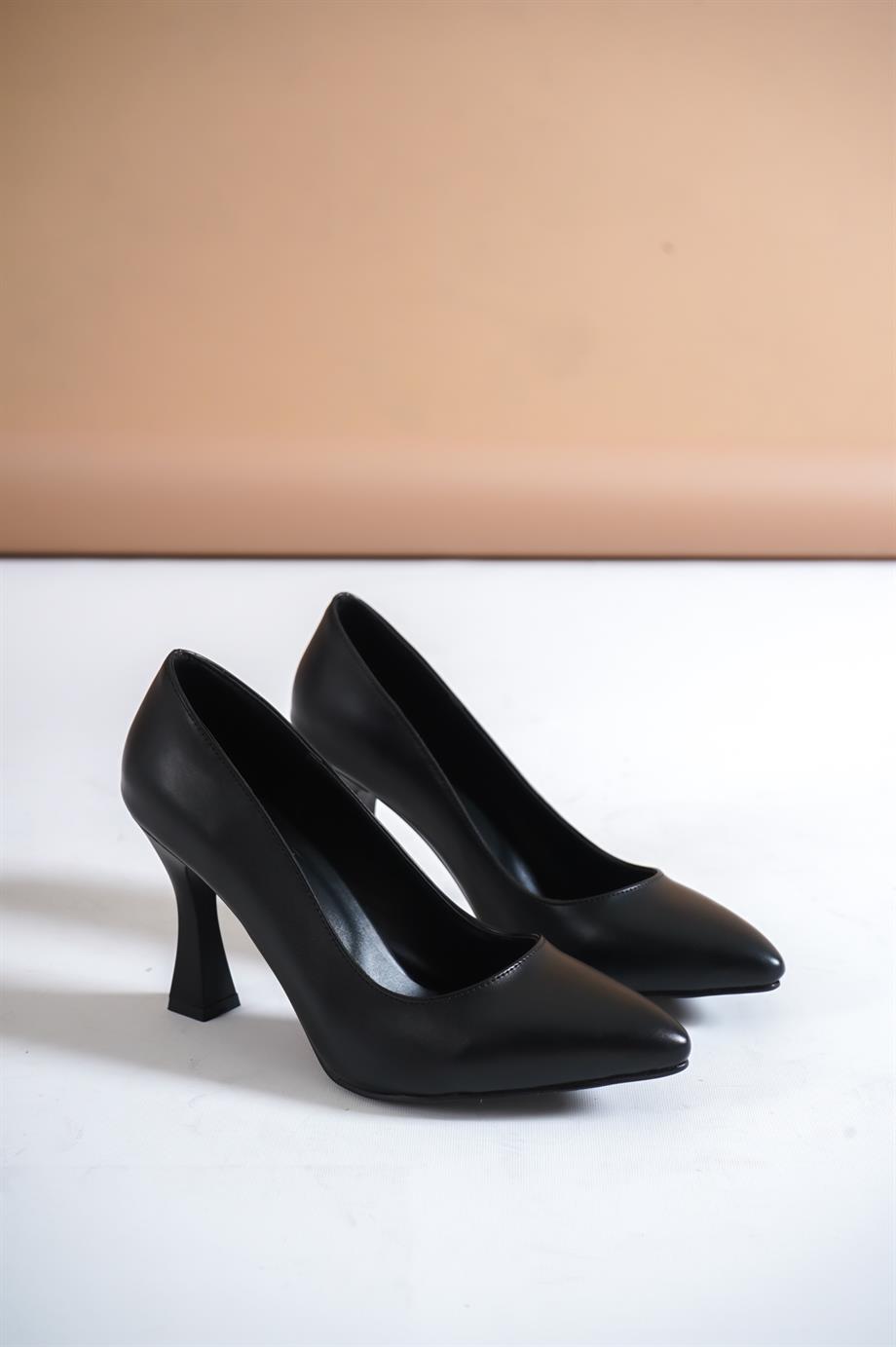 Alarice Siyah Cilt Kadın Topuklu Stiletto