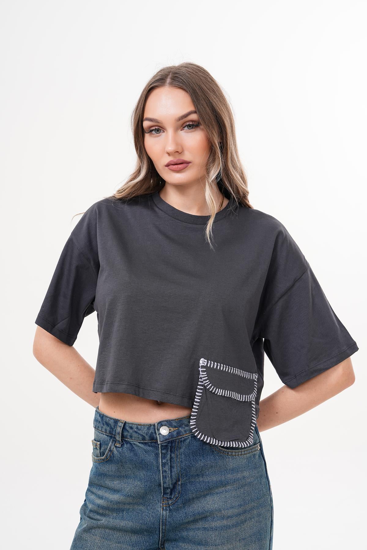 Basic Cep Detaylı T-Shirt