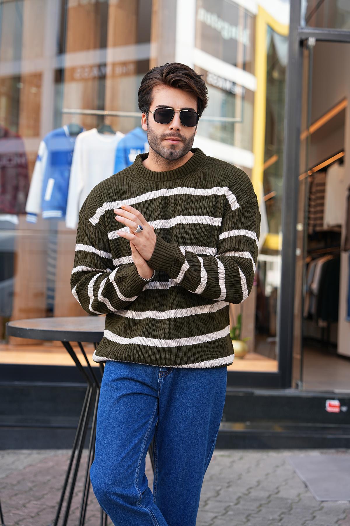 Bisiklet Yaka Çizgili Kalın Kazak