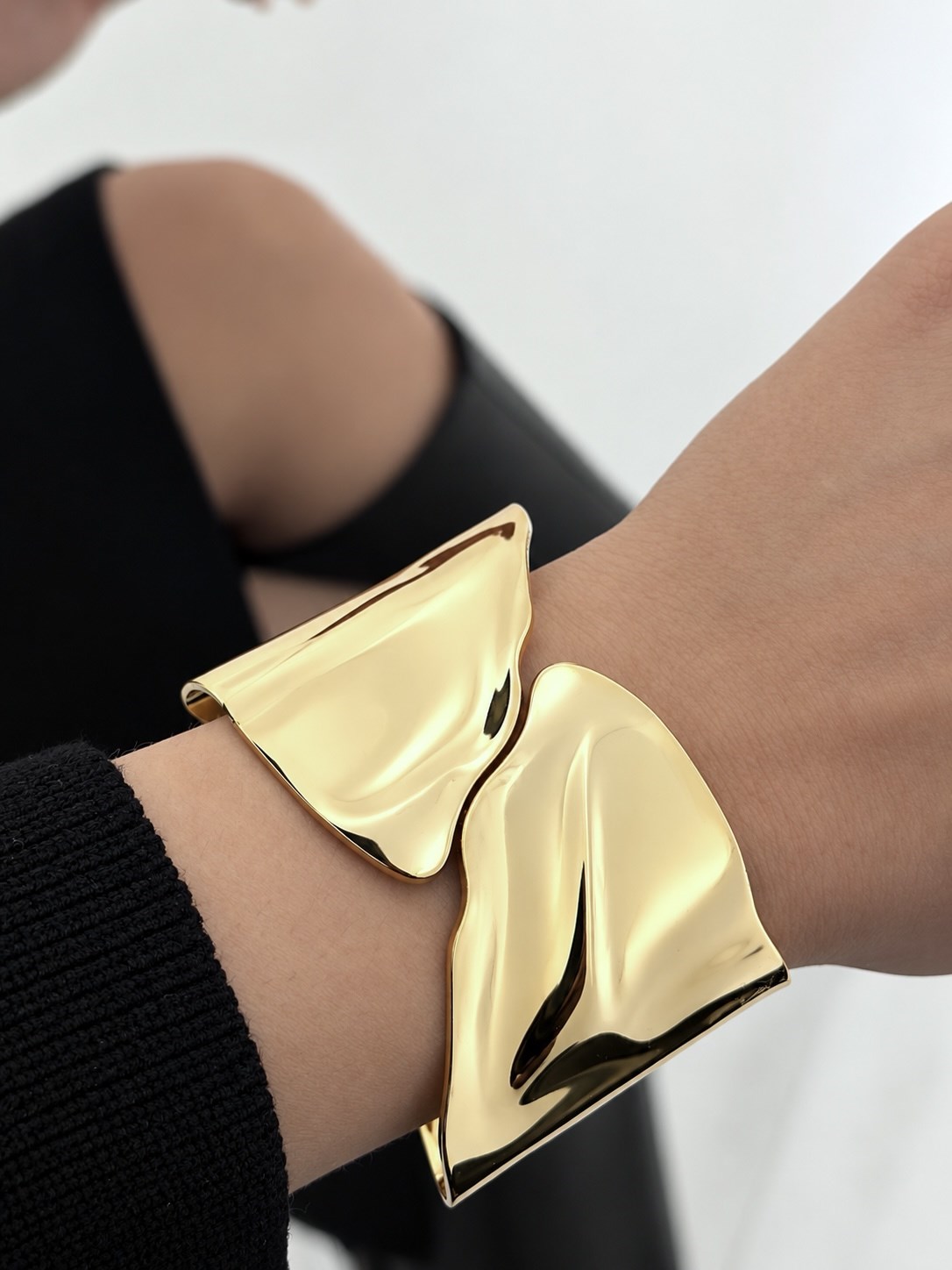 VIP Luxury Gold Kelepçe Bilezik