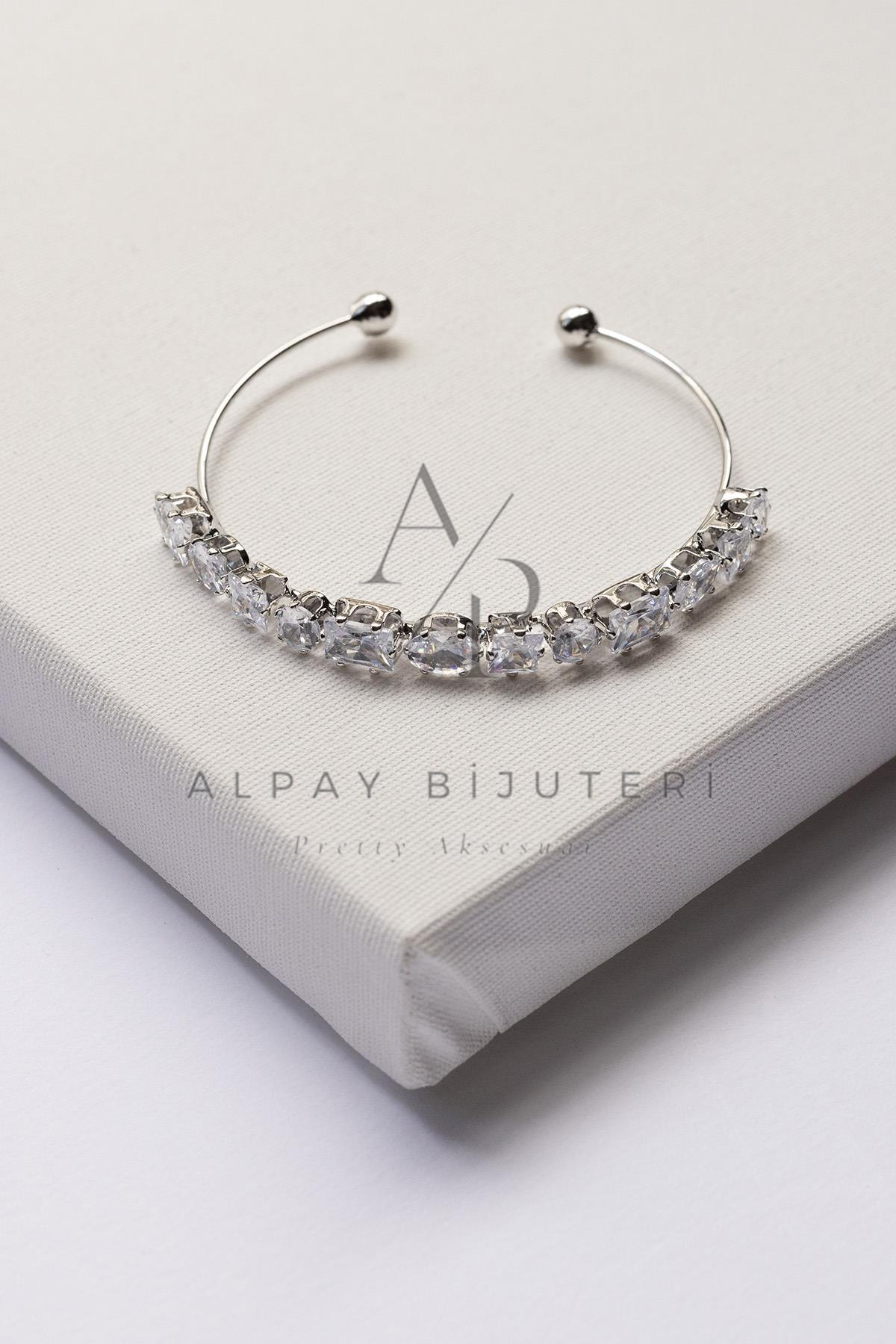 Şık Tasarım Kelepçe Bileklik