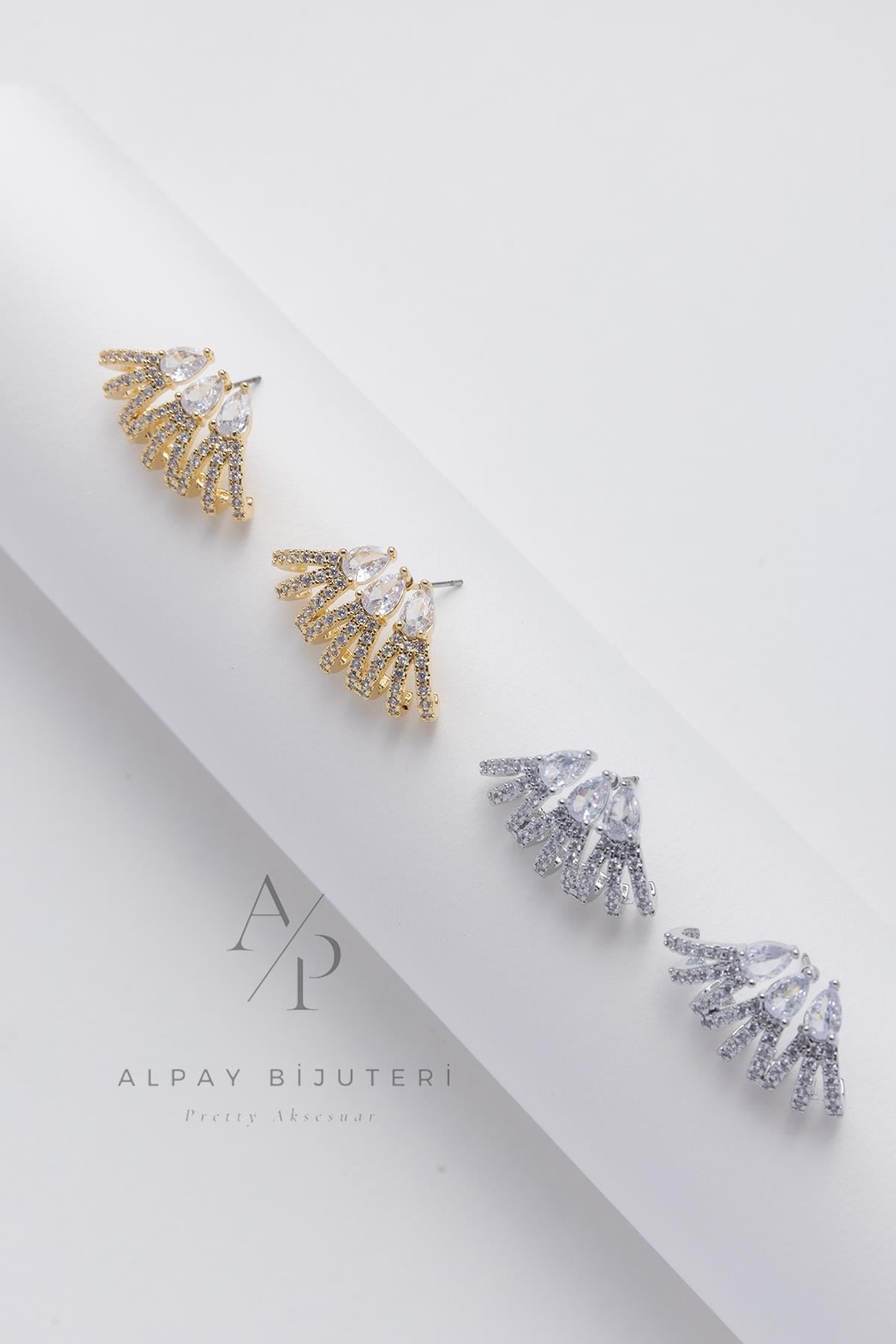 Çoklu Şerit Taş Detay Küpe