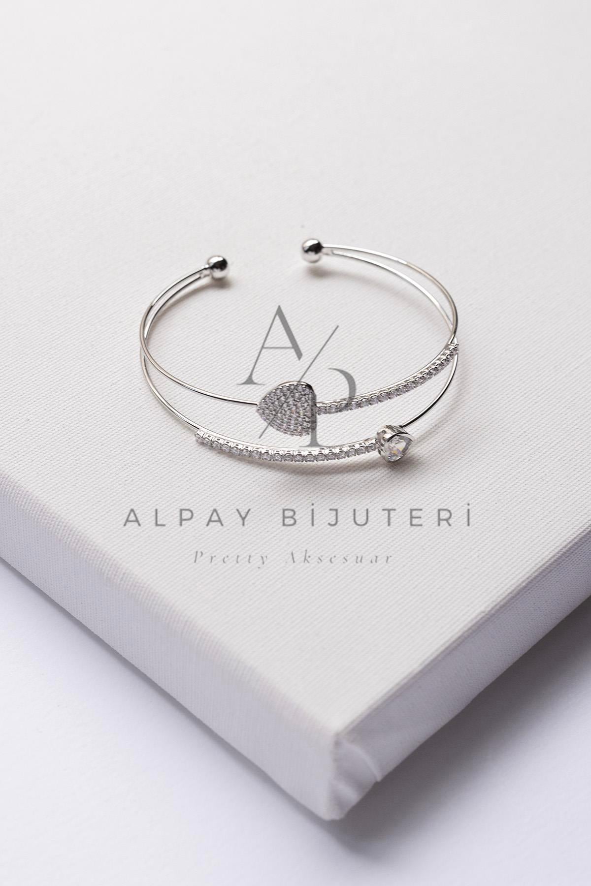 Şık Tasarım Kelepçe Bileklik