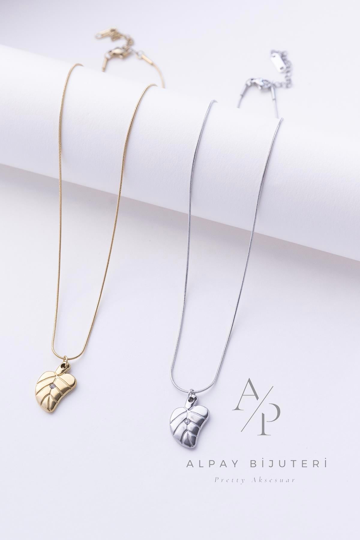 Yaprak Simgeli Çelik Kolye