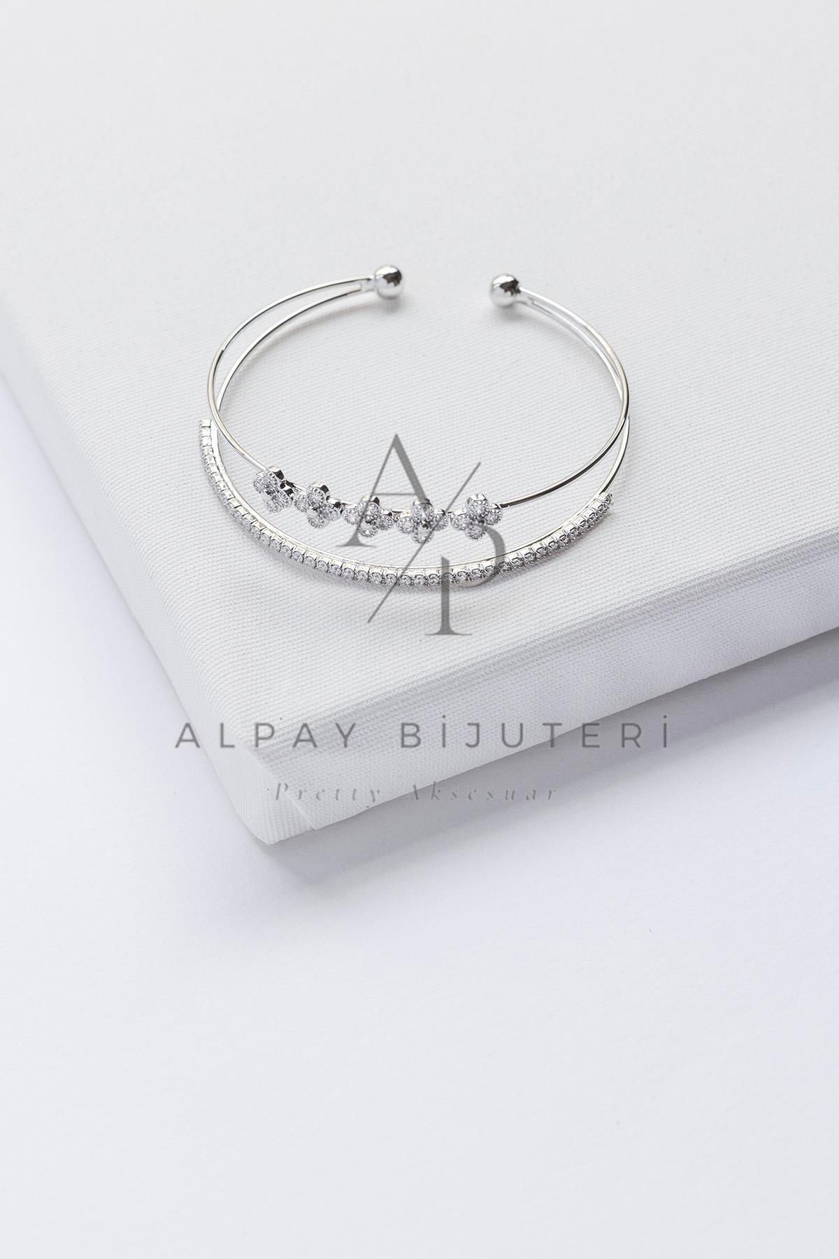 Şık Tasarım Kelepçe Bileklik	