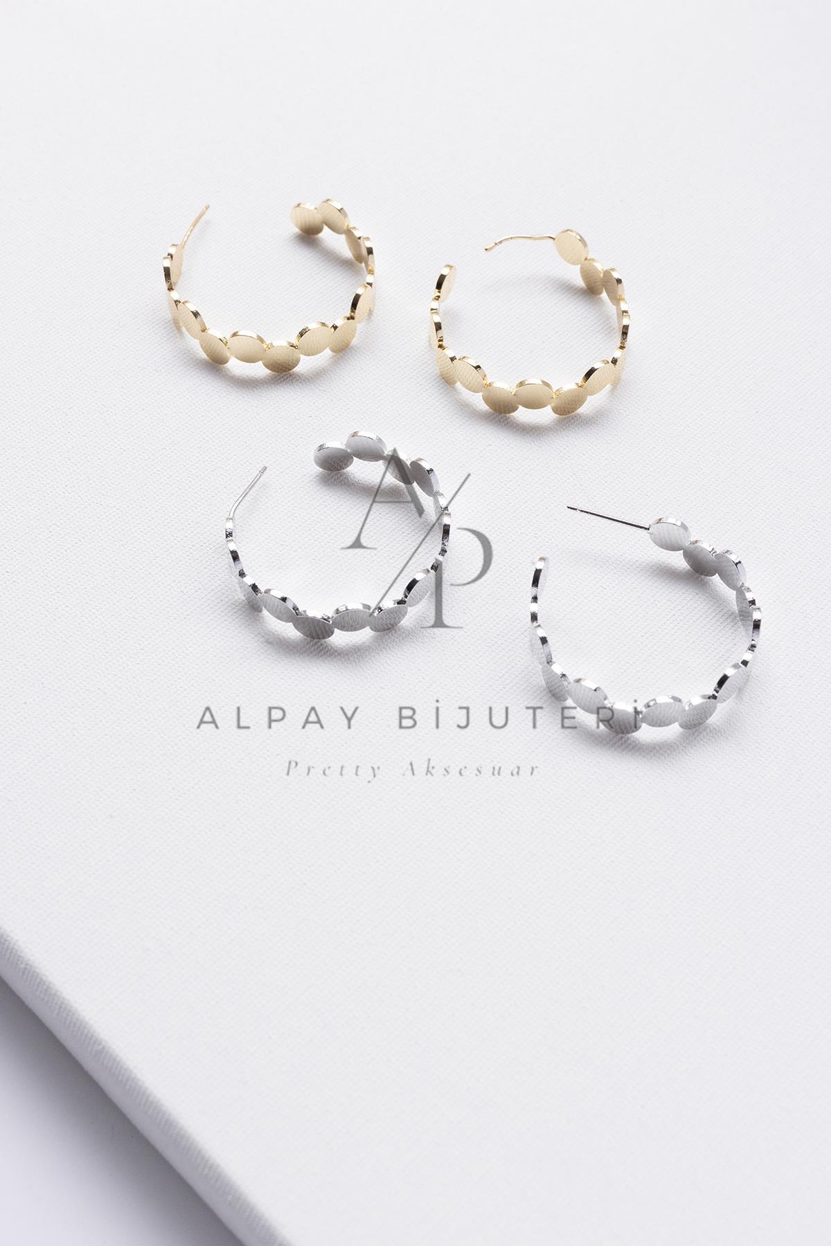 Şık Tasarım Halka Küpe 