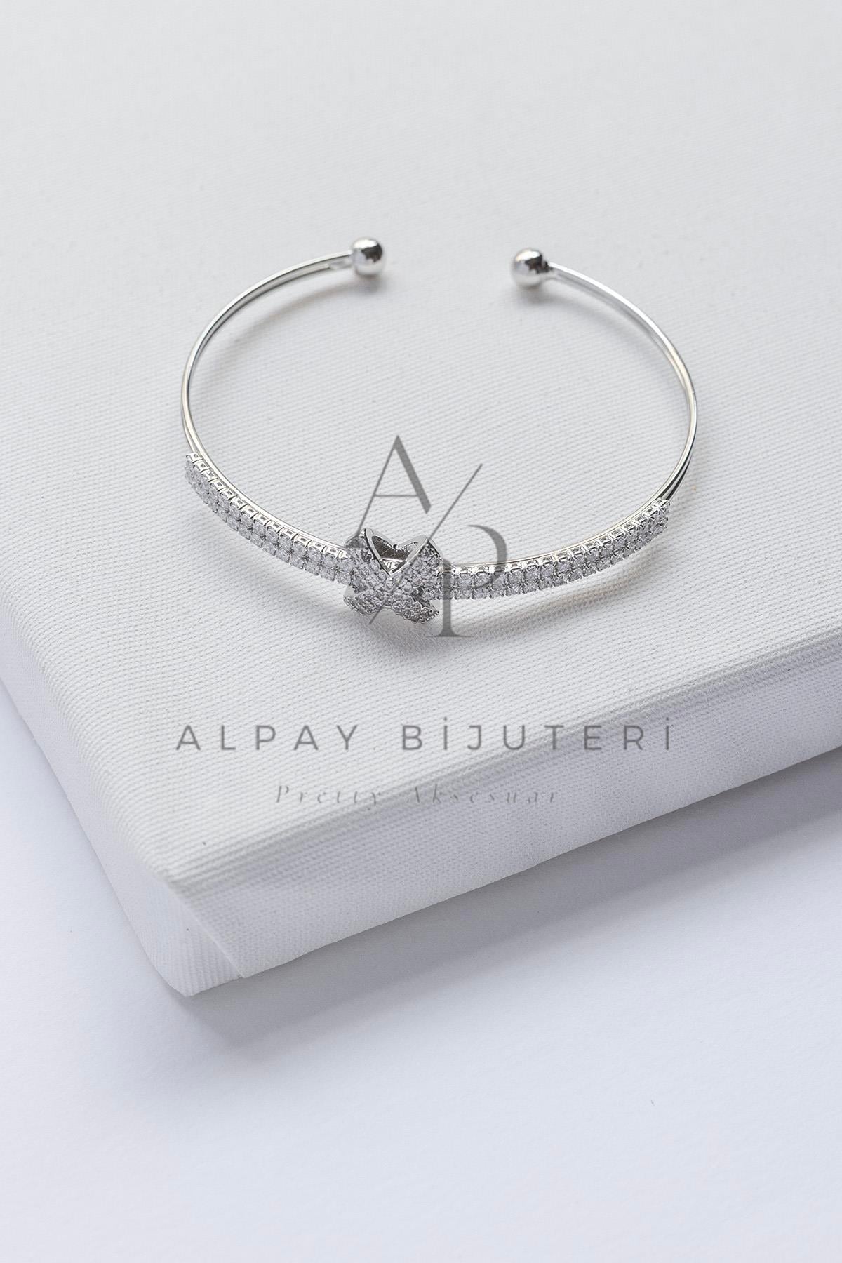 Şık Tasarım Kelepçe Bileklik