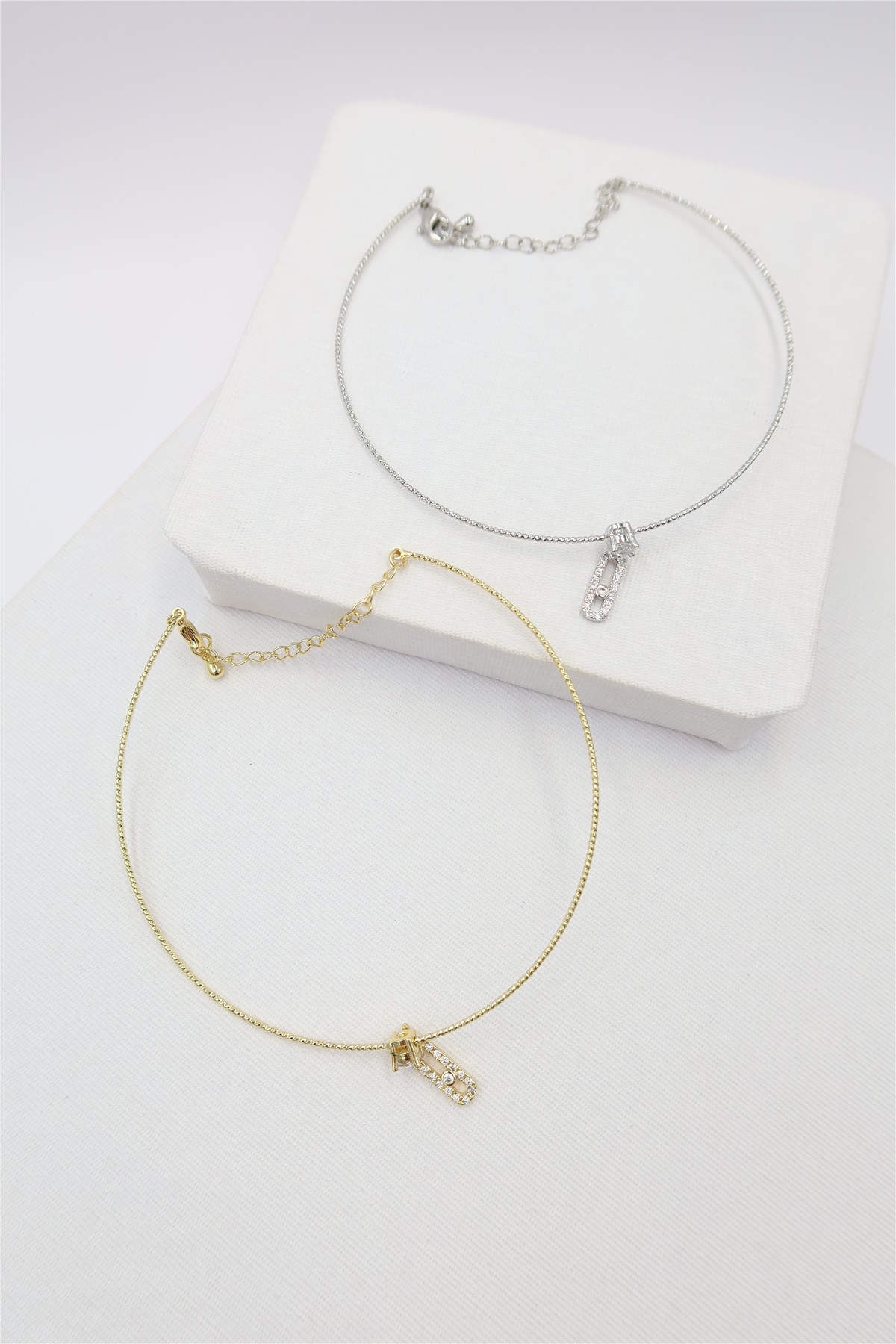 Charm Detaylı Çelik Misinalı Halhal