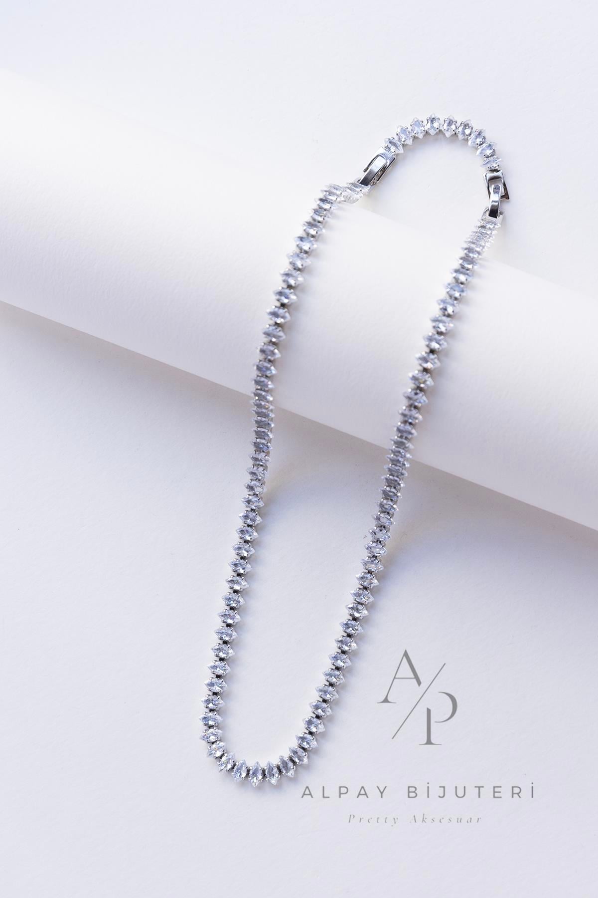 Su Yolu Zirkon Kolye