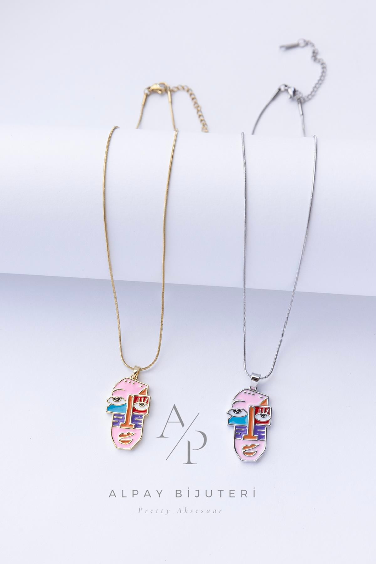 Figür Detay Çelik Kolye