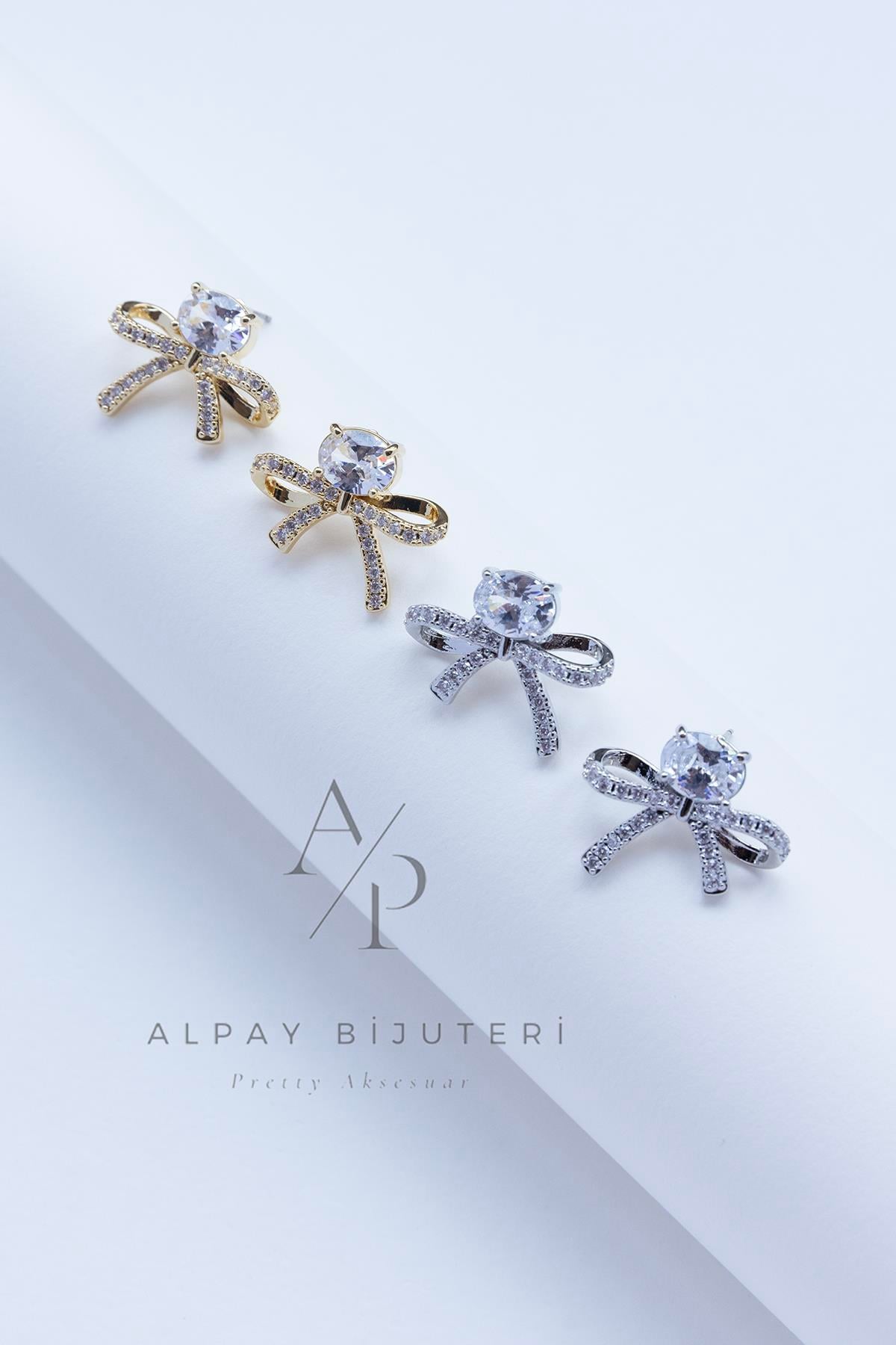 Zirkon Tek Taş Detay Fiyonk Küpe