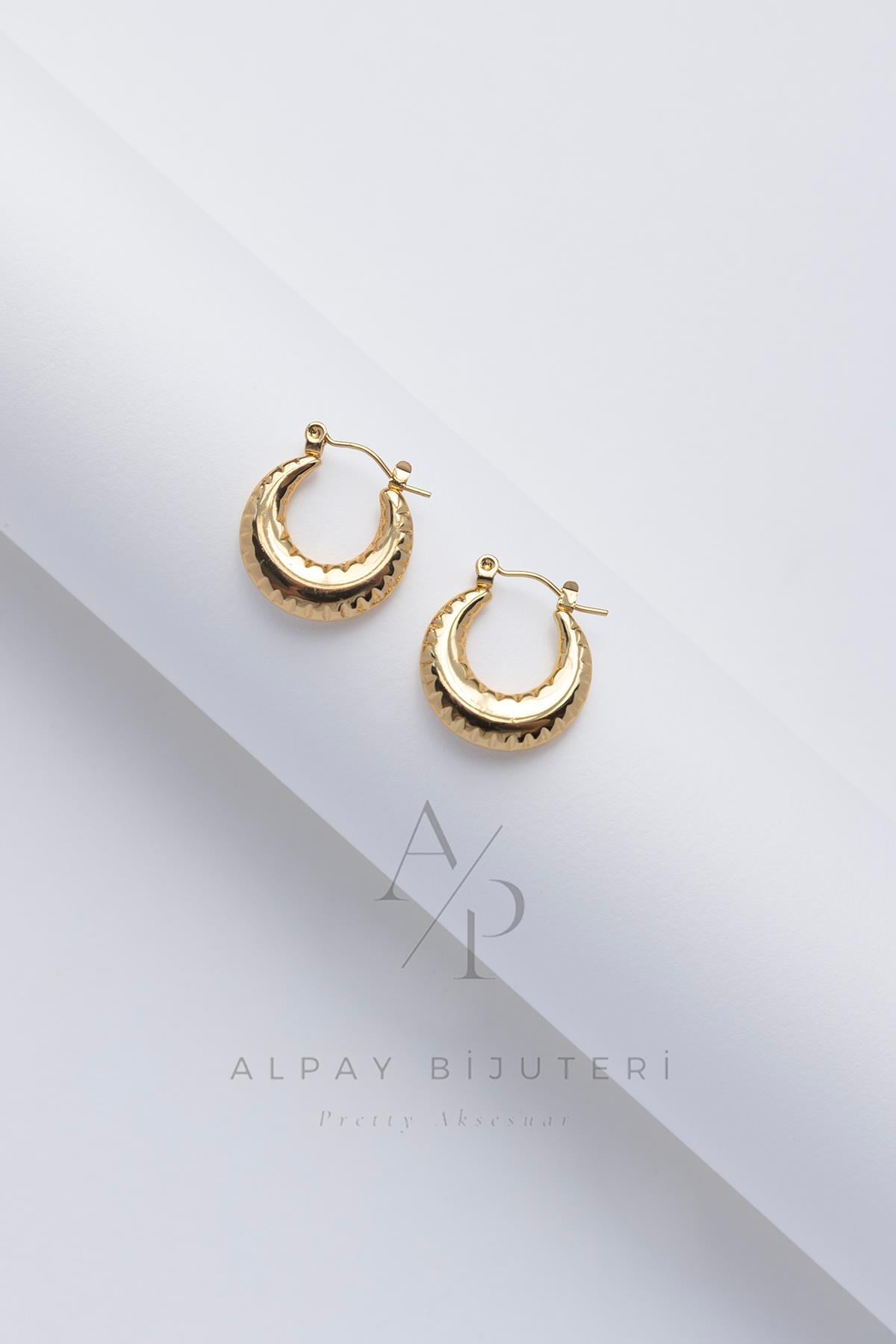 Bombeli Gold Çelik Küpe