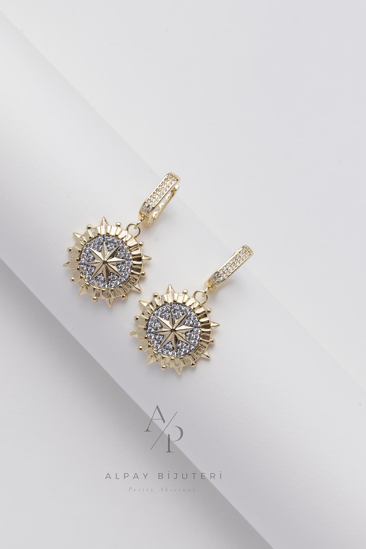 Zirkon Sallantılı Yıldız Küpe